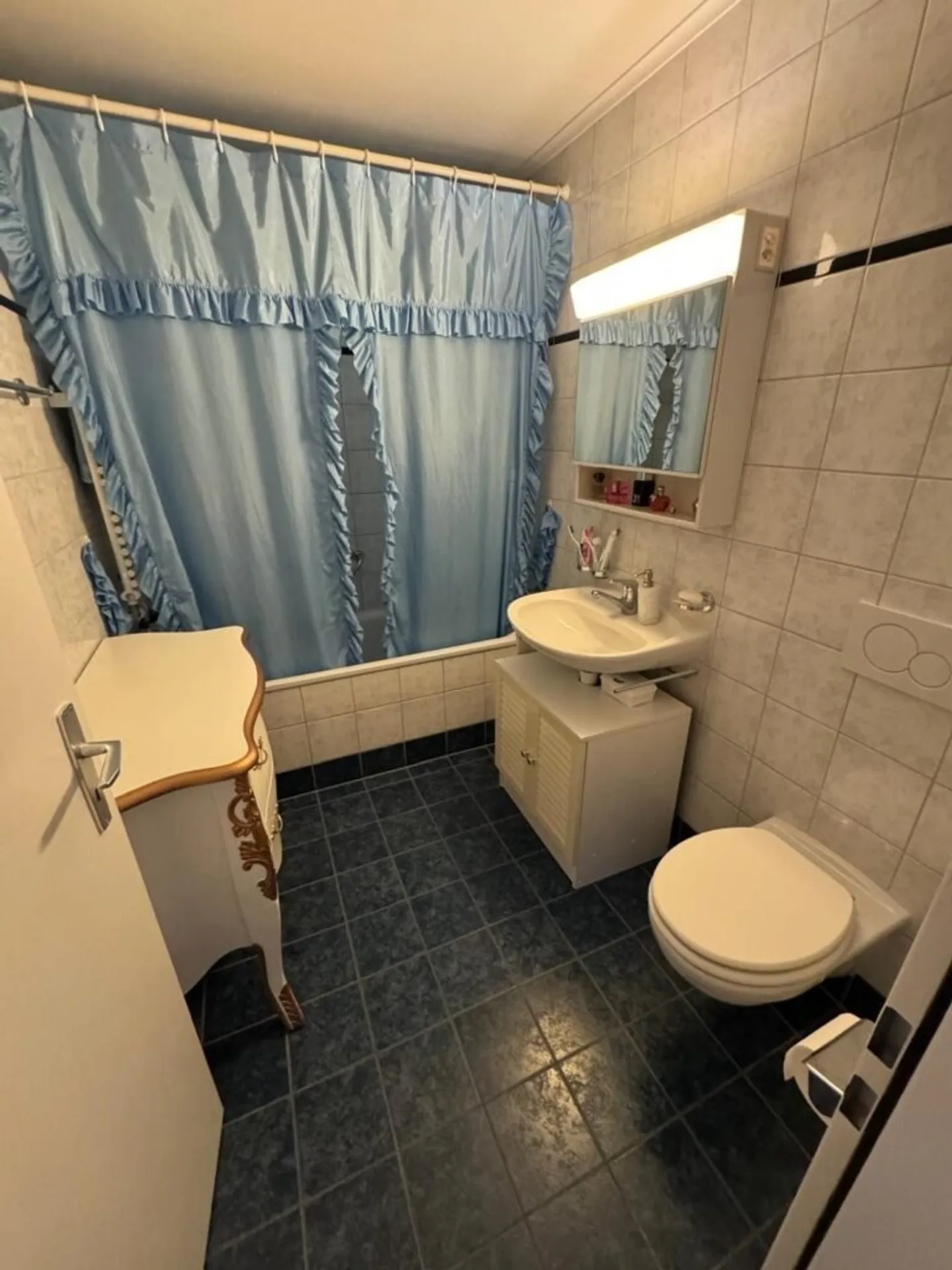 Apartment with 3.5 rooms on the 4th floor with balcony in Vevey - Photo 5 of 8