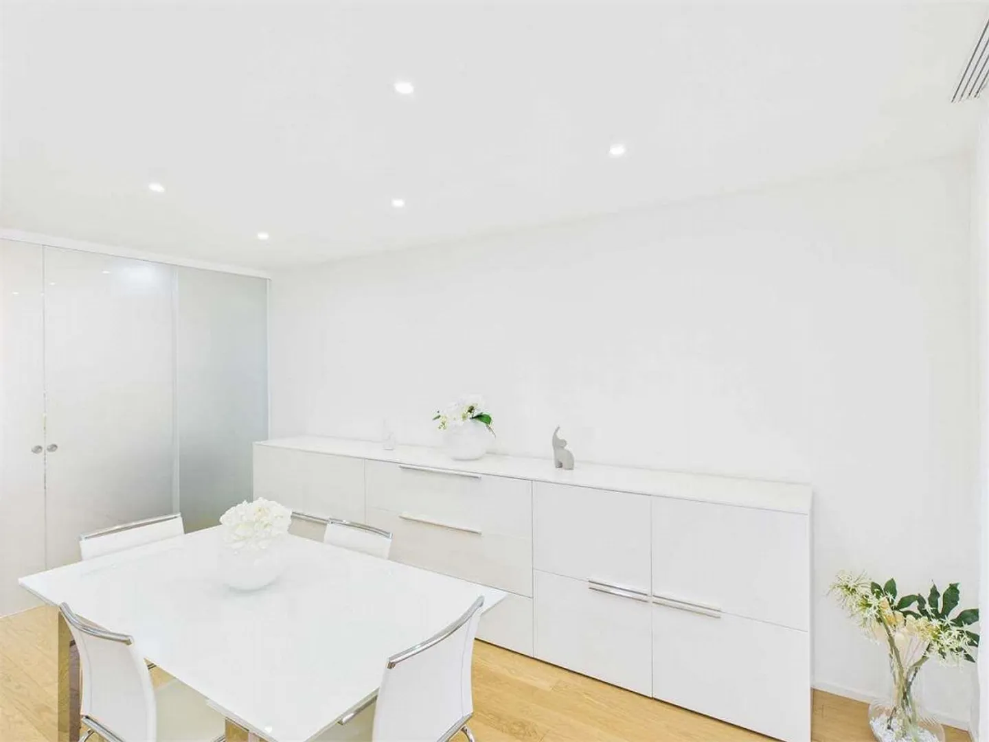 Élégant 4.5 pièces au premier étage avec 2 terrasses - Photo 9 sur 13