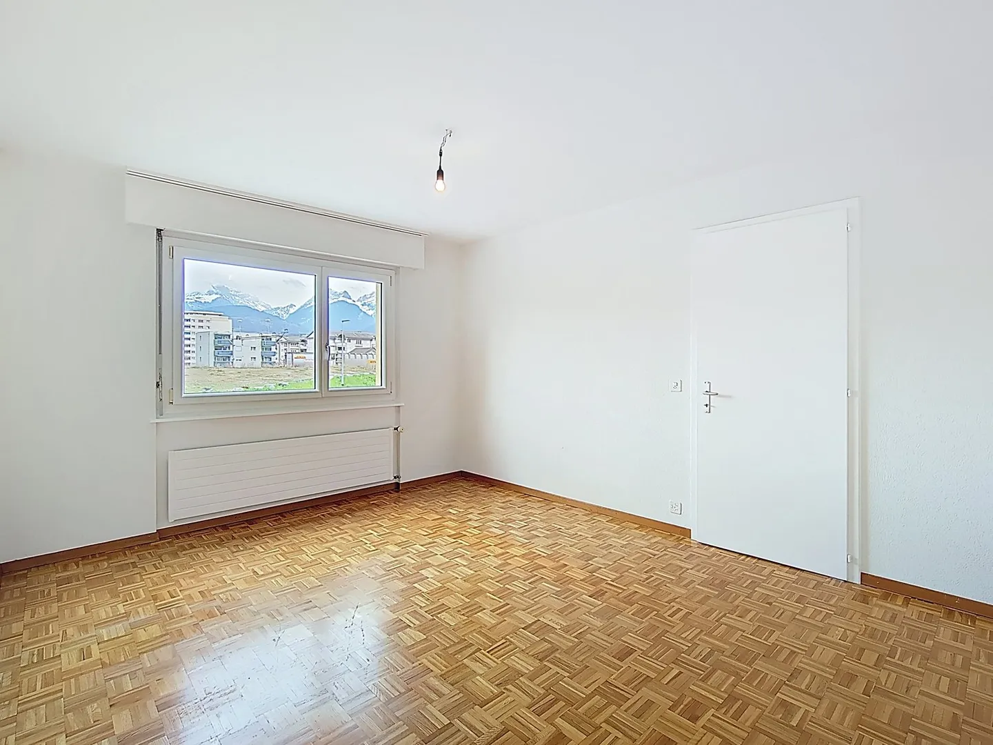 Exclusivity! 4.5-room apartment with balconies in the center of Monthey - Photo 6 of 13