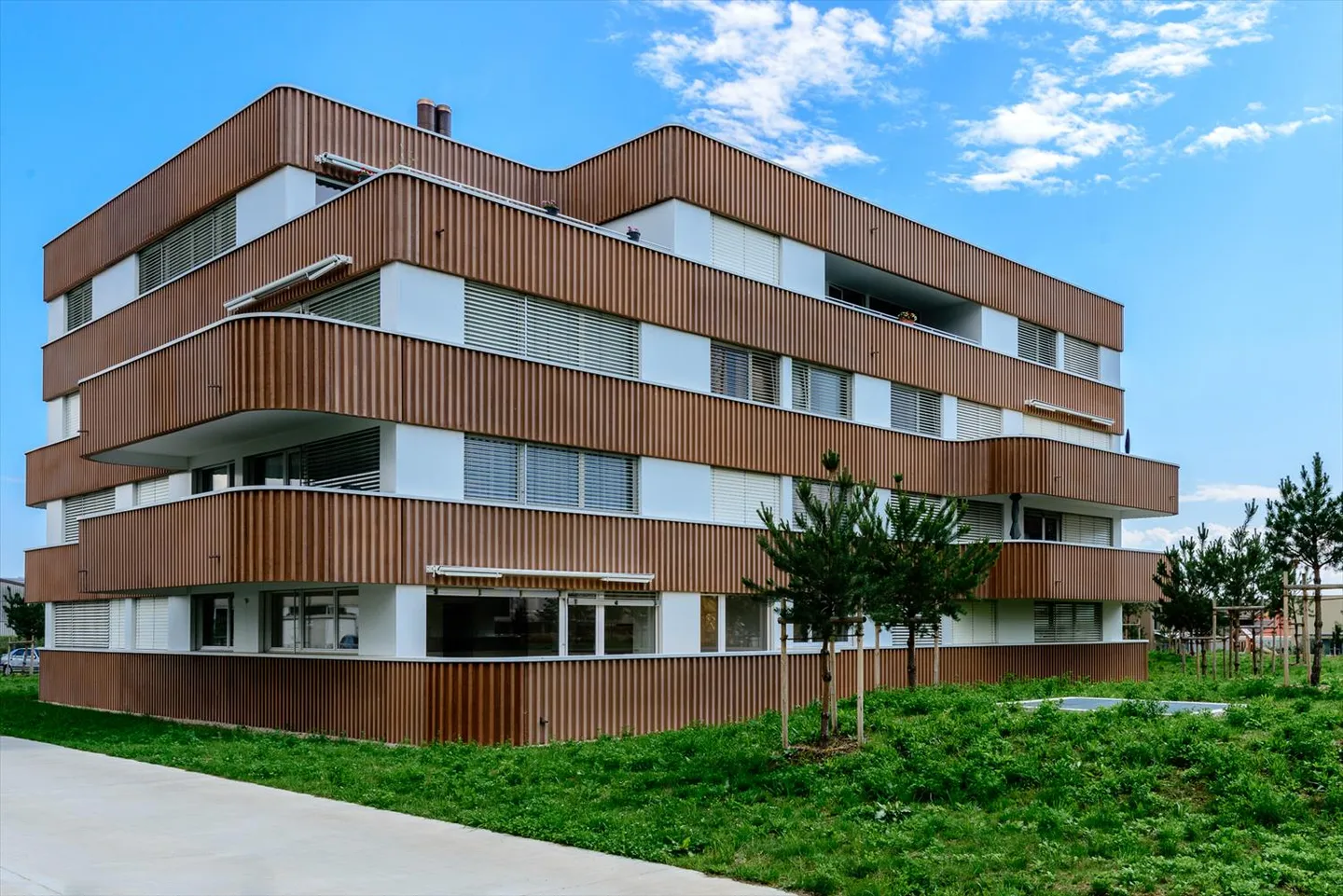 Comfort and tranquility in a green neighborhood - Photo 2 of 2