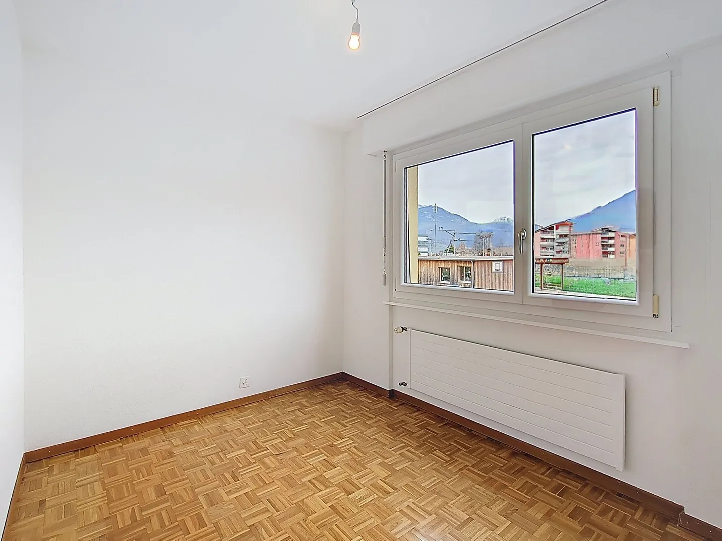 Exclusivity! 4.5-room apartment with balconies in the center of Monthey - Photo 9 of 13