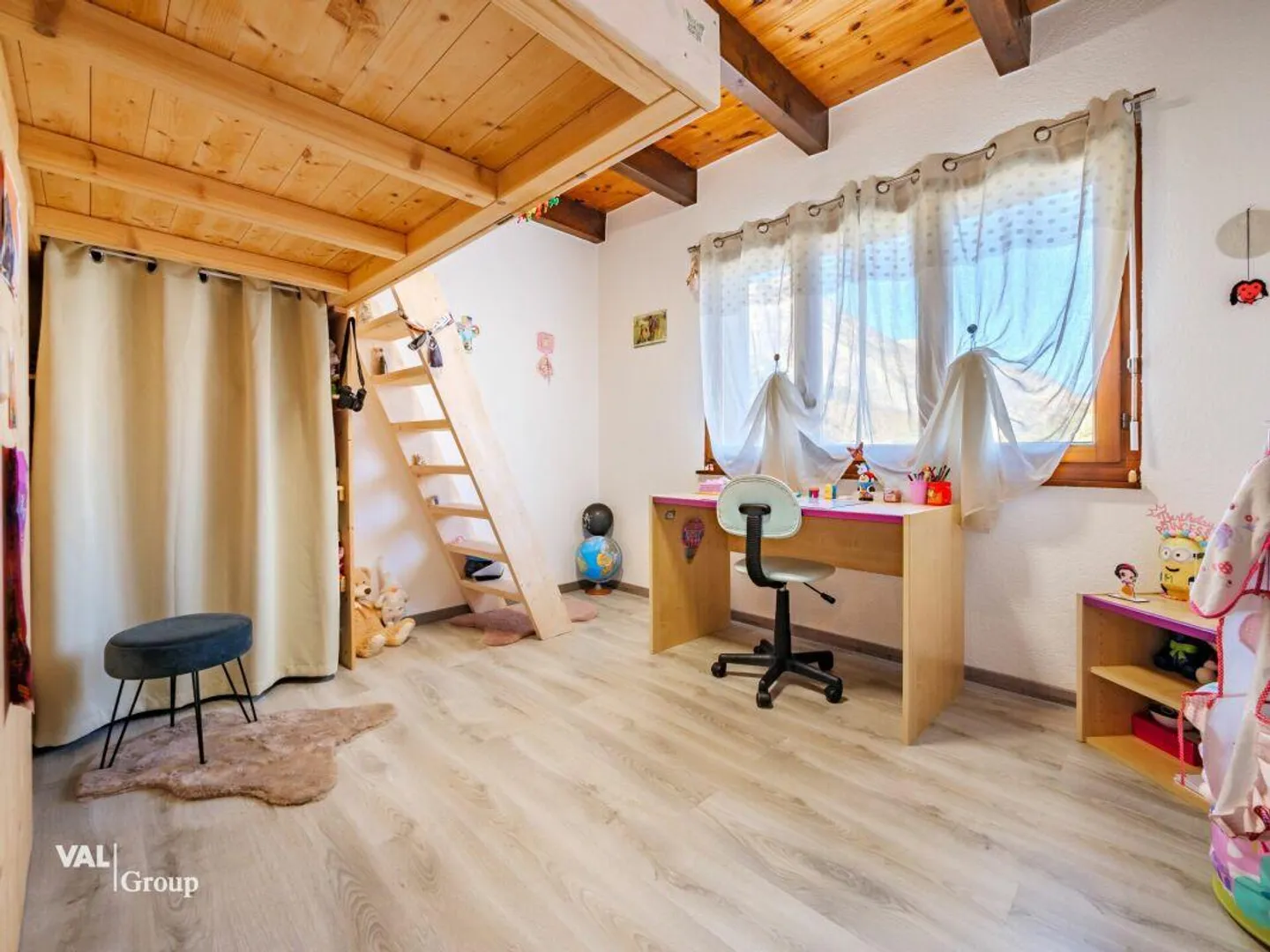 Magnifique villa avec jardin, offrant une configuration idéale pour deux unités - Foto 8 von 16