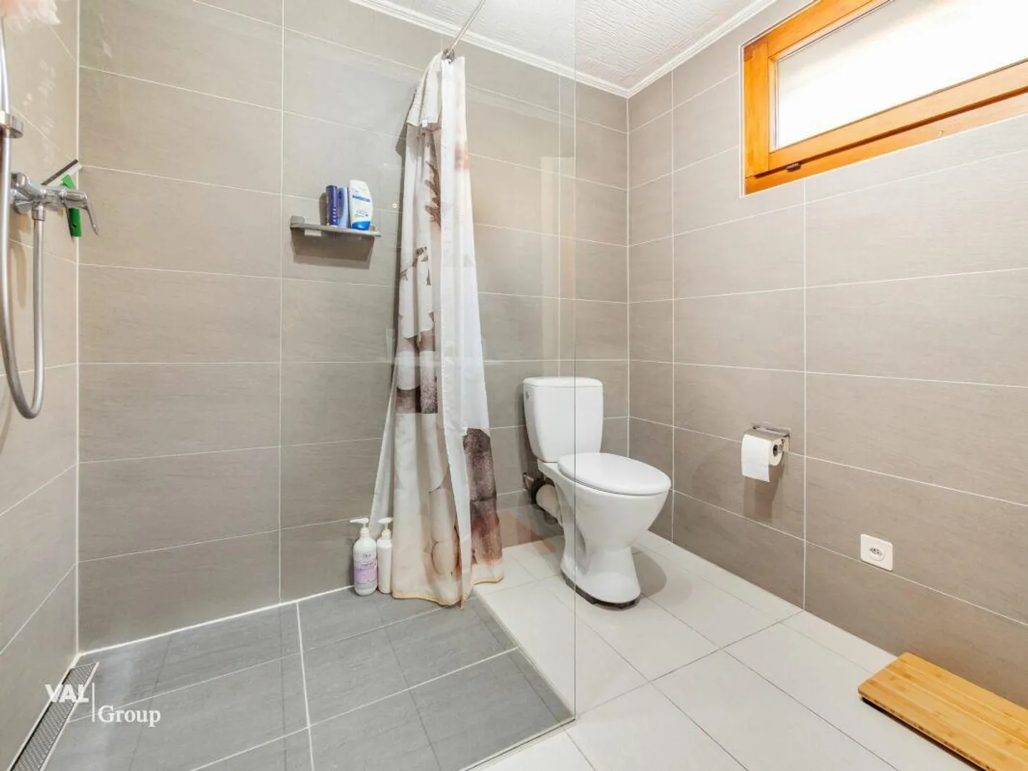 Magnifique villa avec jardin, offrant une configuration idéale pour deux unités - Foto 12 von 16