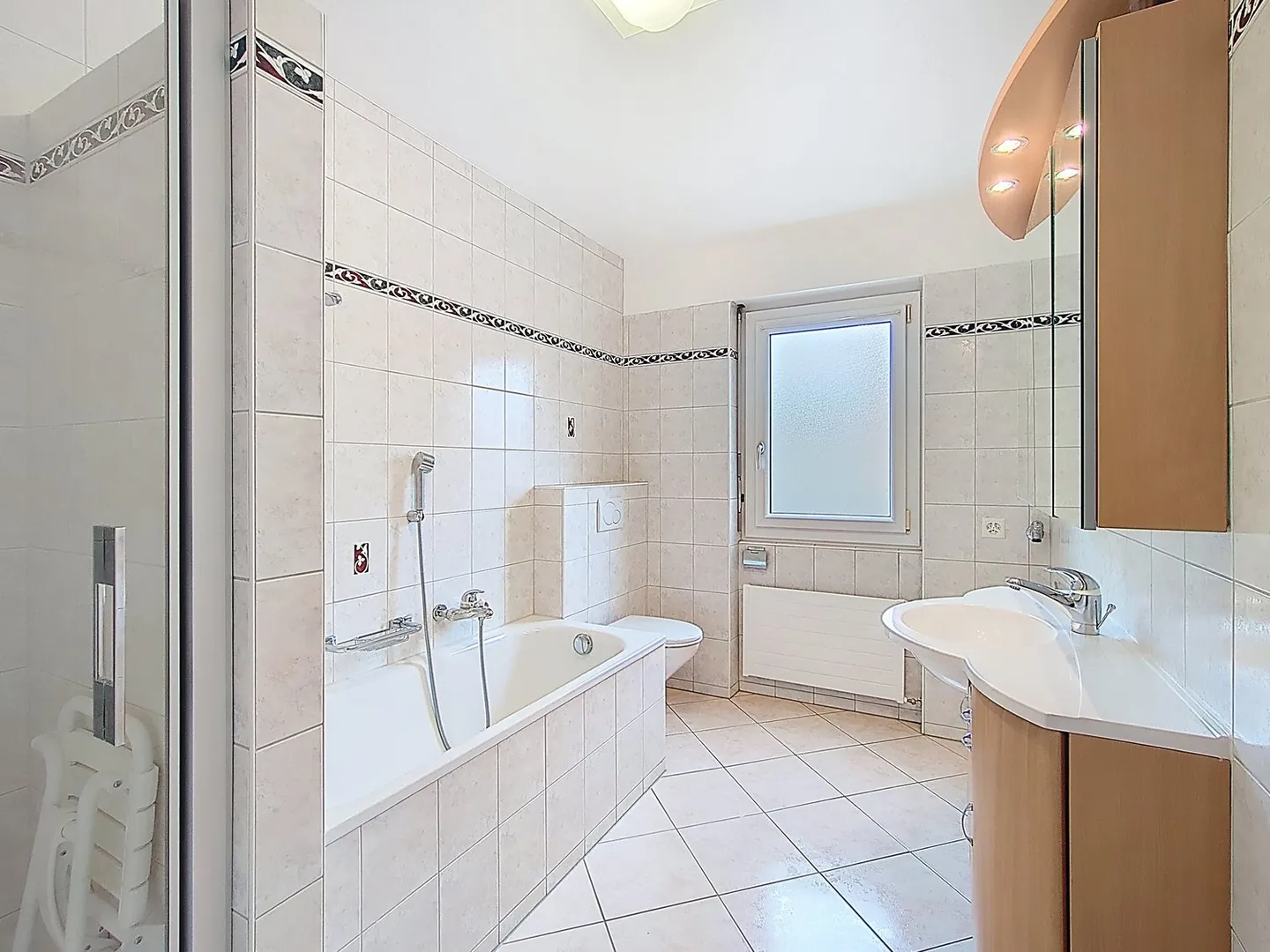 Exclusivity! 4.5-room apartment with balconies in the center of Monthey - Photo 5 of 13