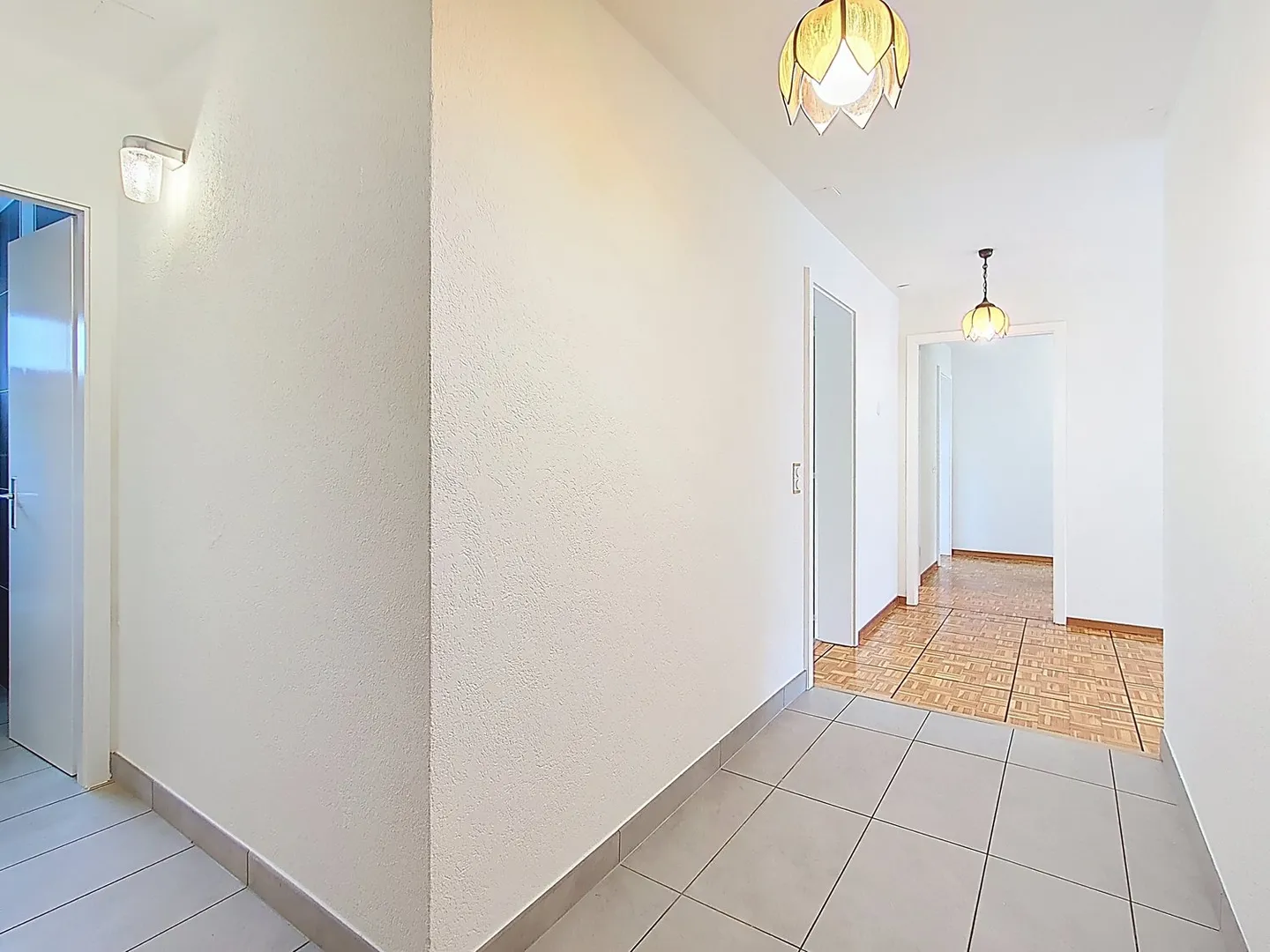 Exclusivity! 4.5-room apartment with balconies in the center of Monthey - Photo 10 of 13