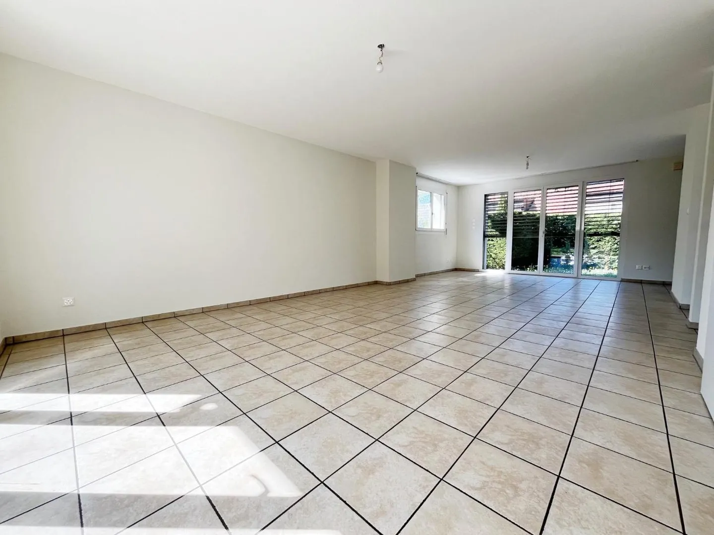 Terraced House 5 Rooms - Photo 1 of 13