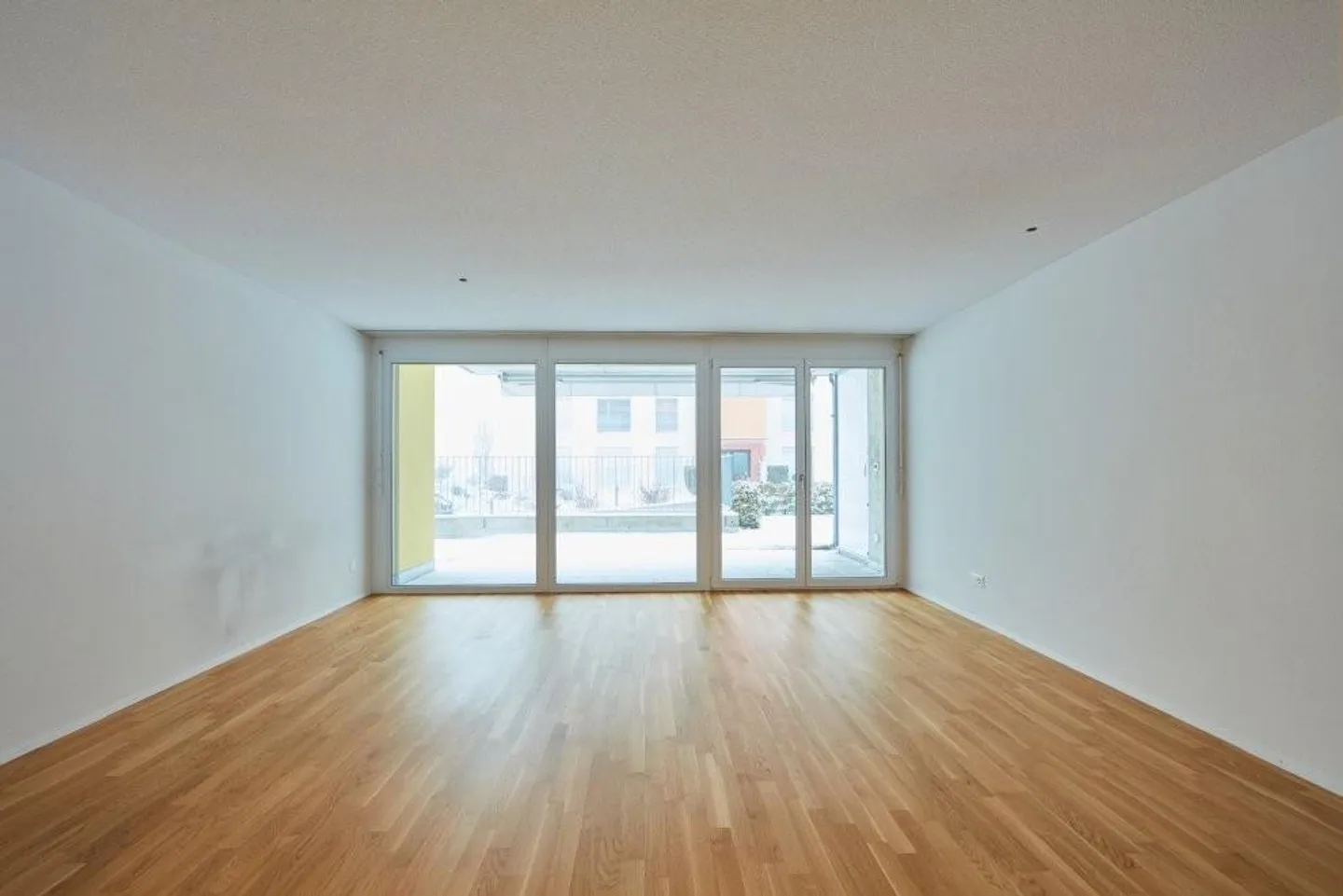 Votre nouveau chez-vous avec 2,5 pièces - Photo 3 sur 5