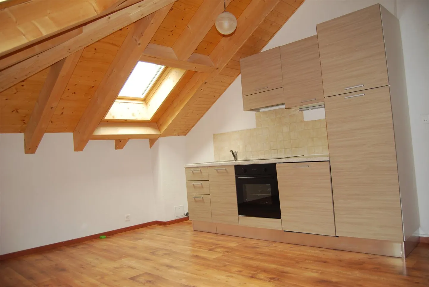 Wohngebäude - Foto 12 von 13