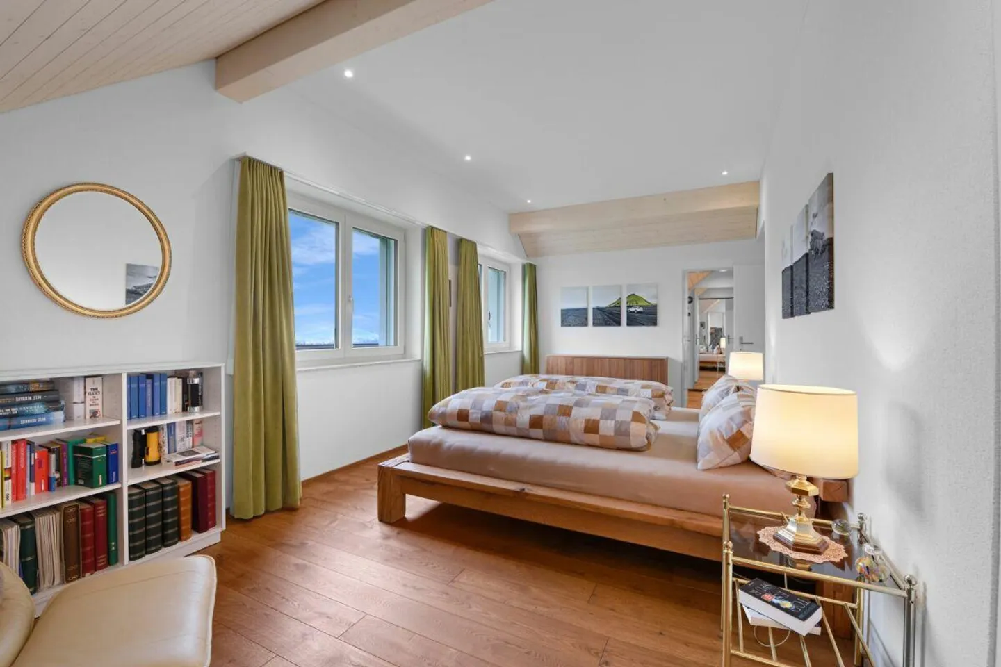 Hochwertige 3.5-Zimmer-Dachwohnung  mit traumhafter Sicht auf den S... - Foto 10 von 30
