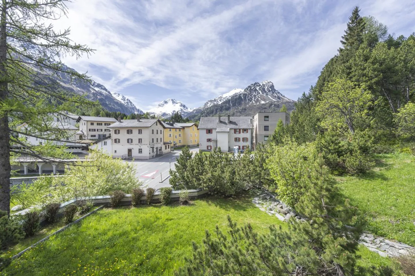 Maloja : Studio ensoleillé avec vue sur la montagne - Photo 4 sur 6