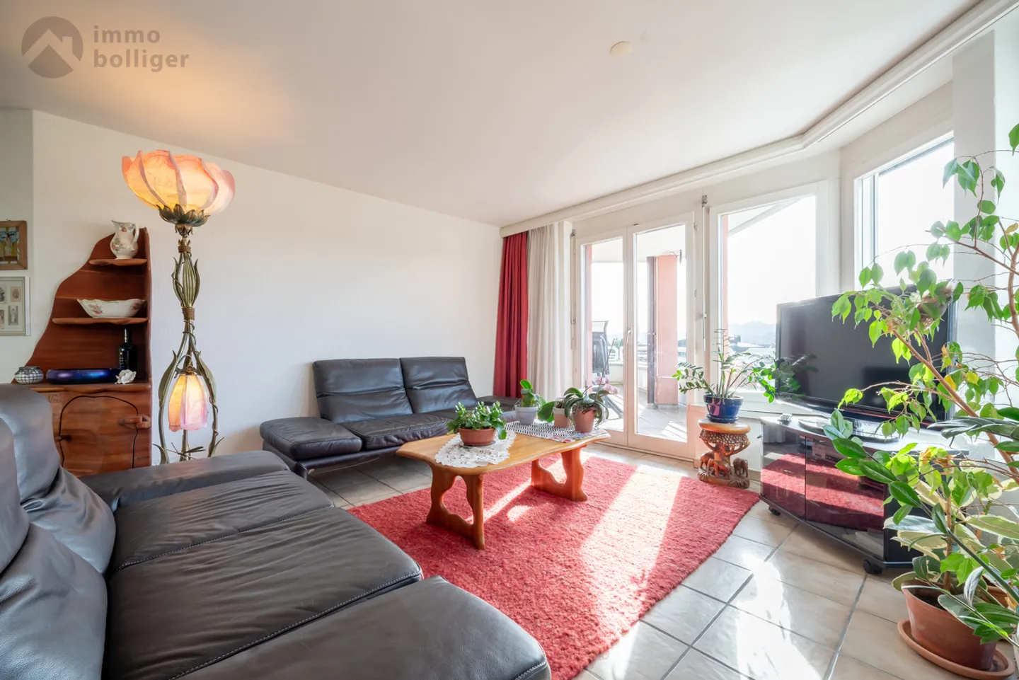 Sunny Condominium Near the Forest - Photo 4 of 17