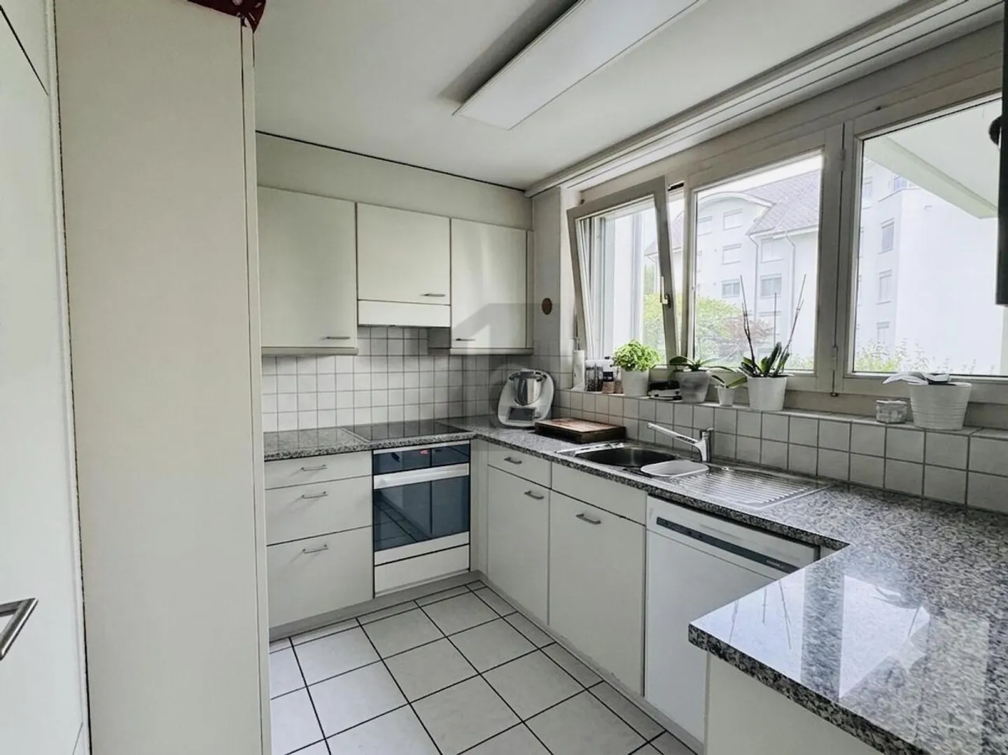 Helle Parterrewohnung - Foto 2 von 6