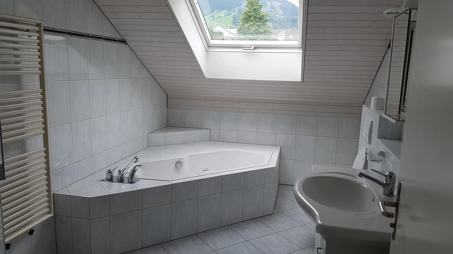 Exklusive 3.5 Zim. Wohnung - Foto 11 von 16