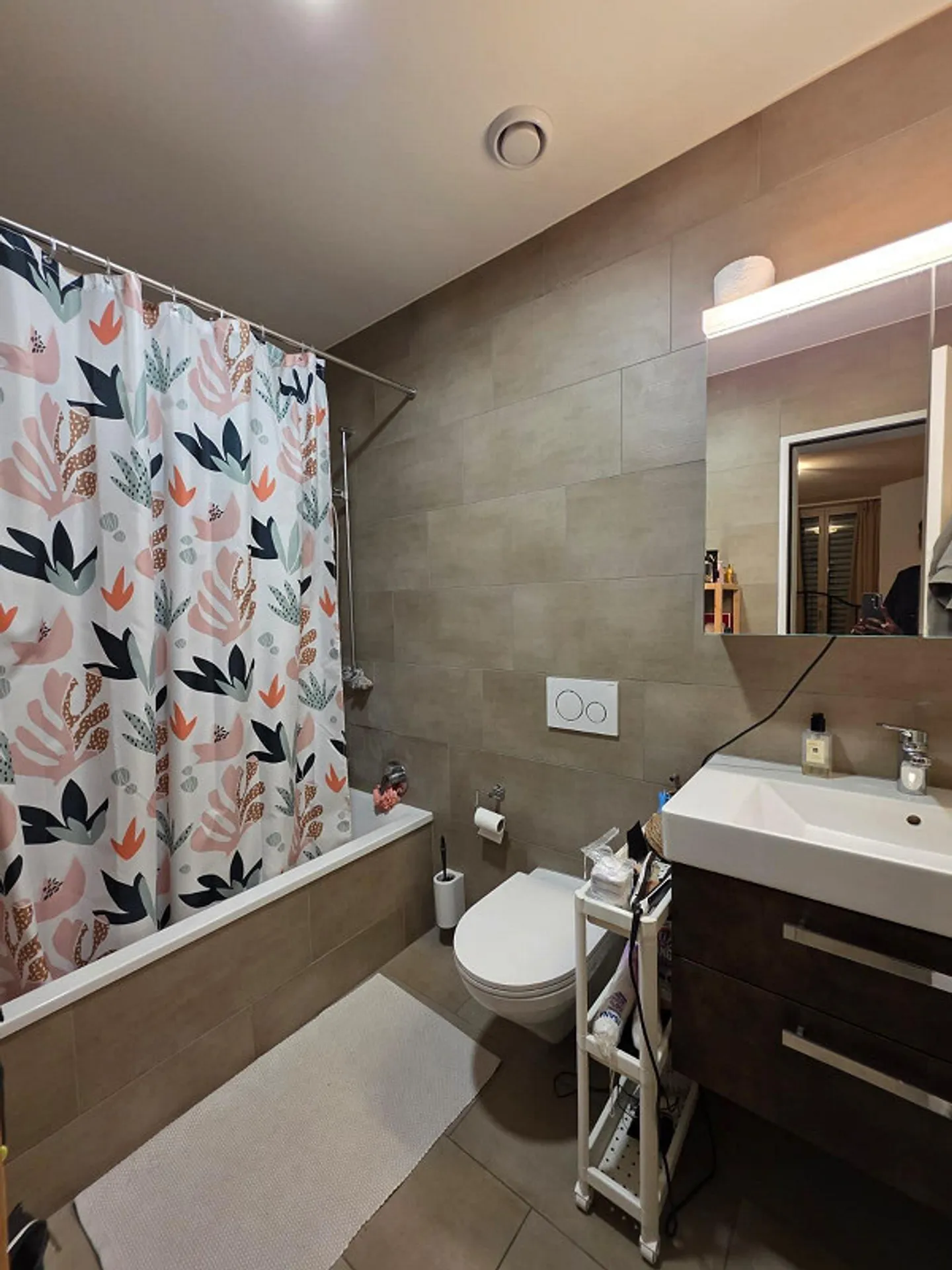 Moderne 3,5-Zimmer-Wohnung mit Balkon in Zürich / Greencity - Foto 6 von 8