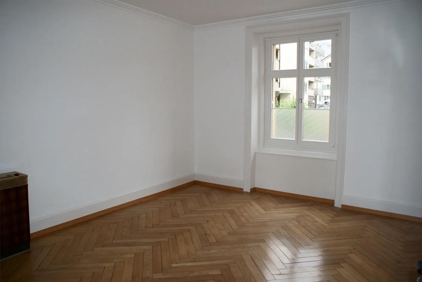 Appartement 2 pièces, frontière de la ville de Lucerne, rénové, avec charme ancien - Photo 3 sur 9