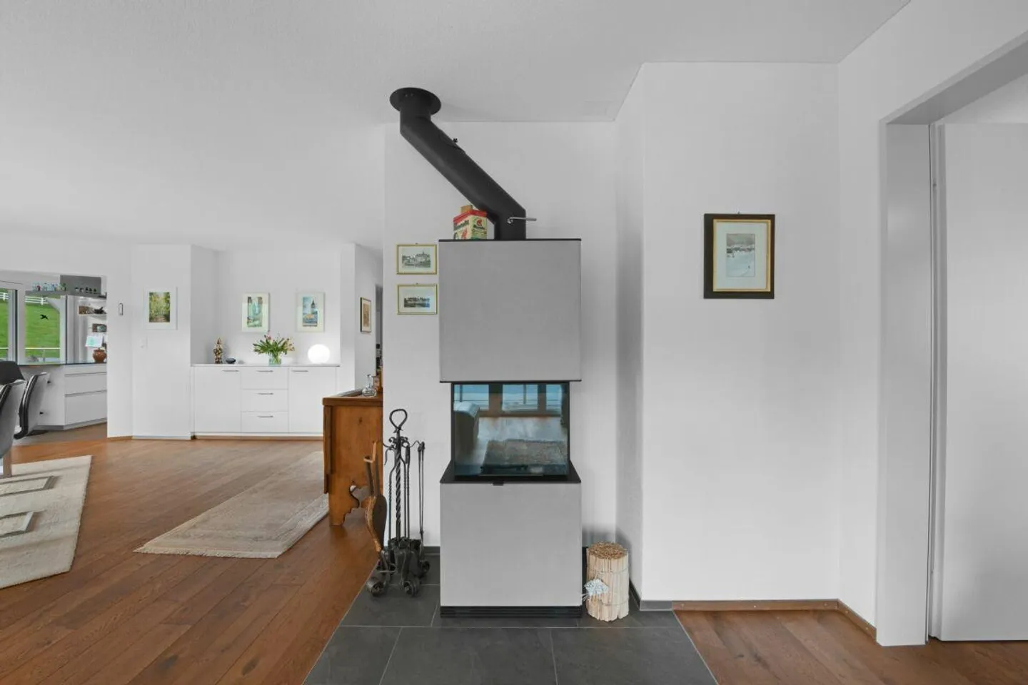 Hochwertige 3.5-Zimmer-Dachwohnung  mit traumhafter Sicht auf den S... - Foto 16 von 30