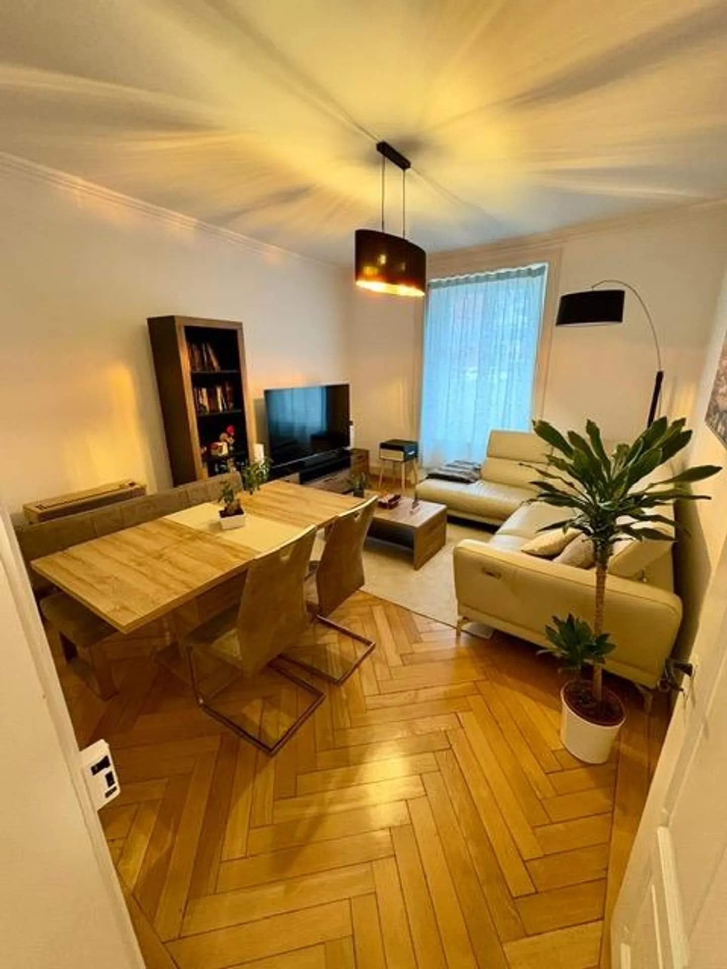 Appartement 2 pièces, frontière de la ville de Lucerne, rénové, avec charme ancien - Photo 4 sur 9