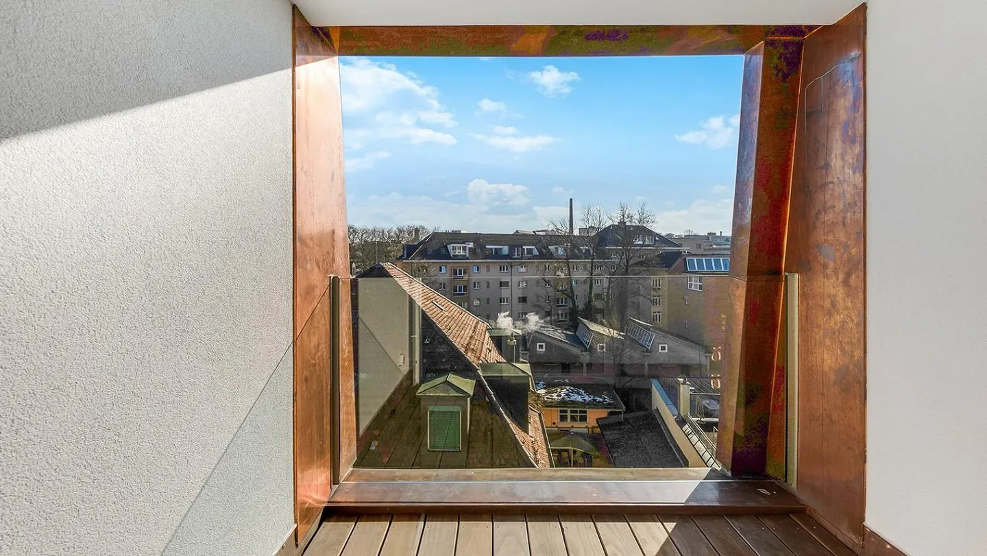 Modern Loft in Central Zurich - Photo 3 of 10