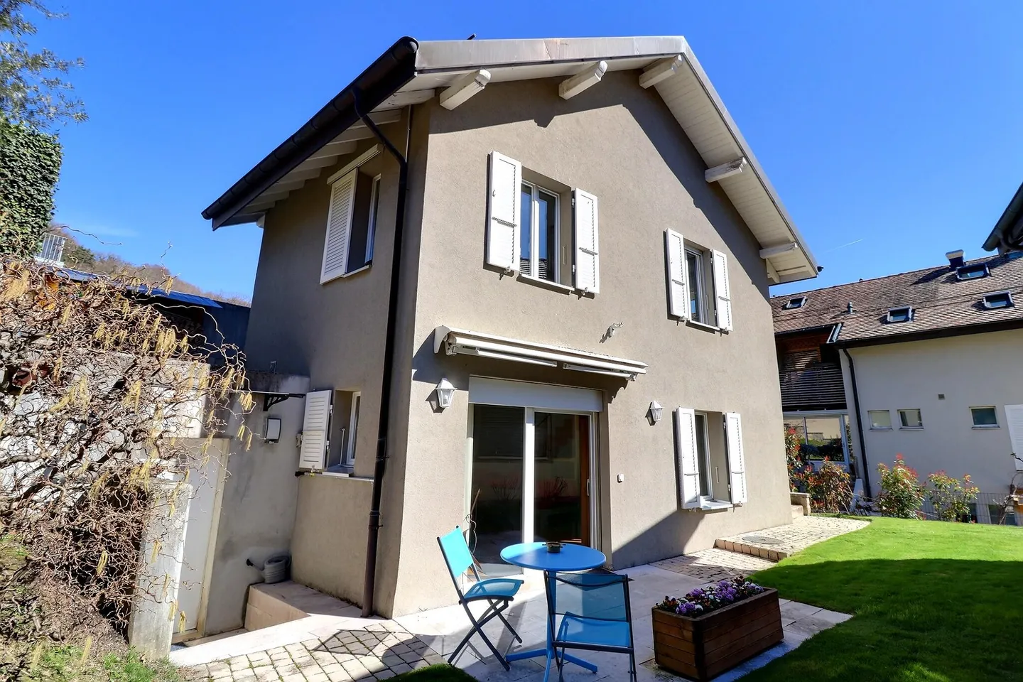 Wunderschönes Haus in besetztem Leibrentenvertrag ohne Miete mit herrlichem Seeblick - Foto 3 von 21