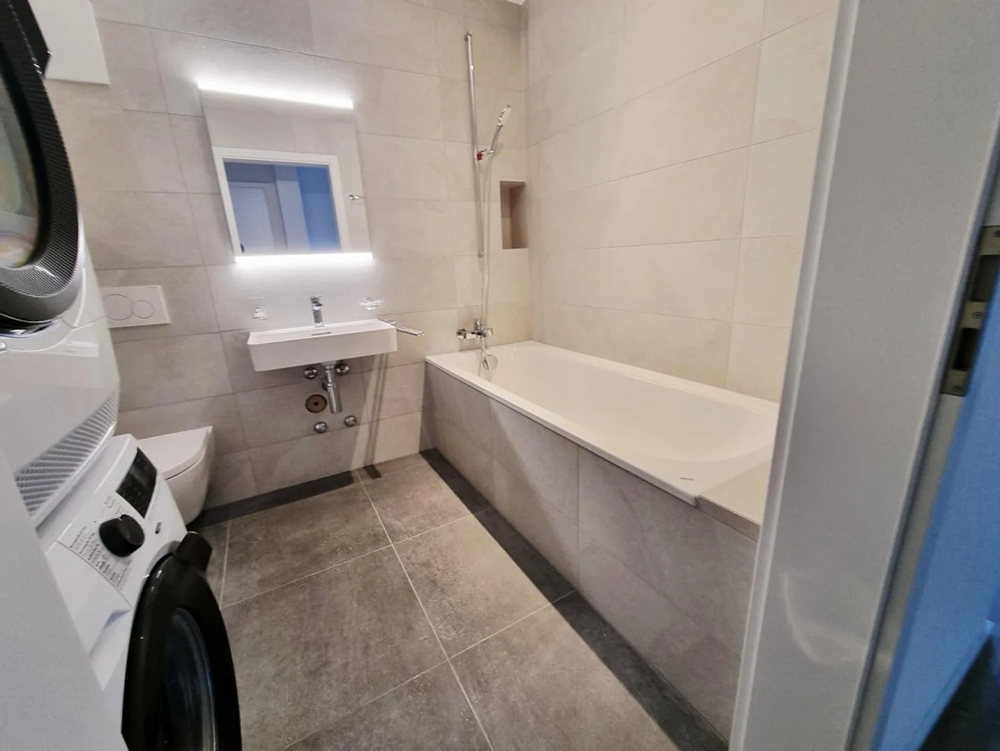 Modern Loft in Central Zurich - Photo 9 of 10