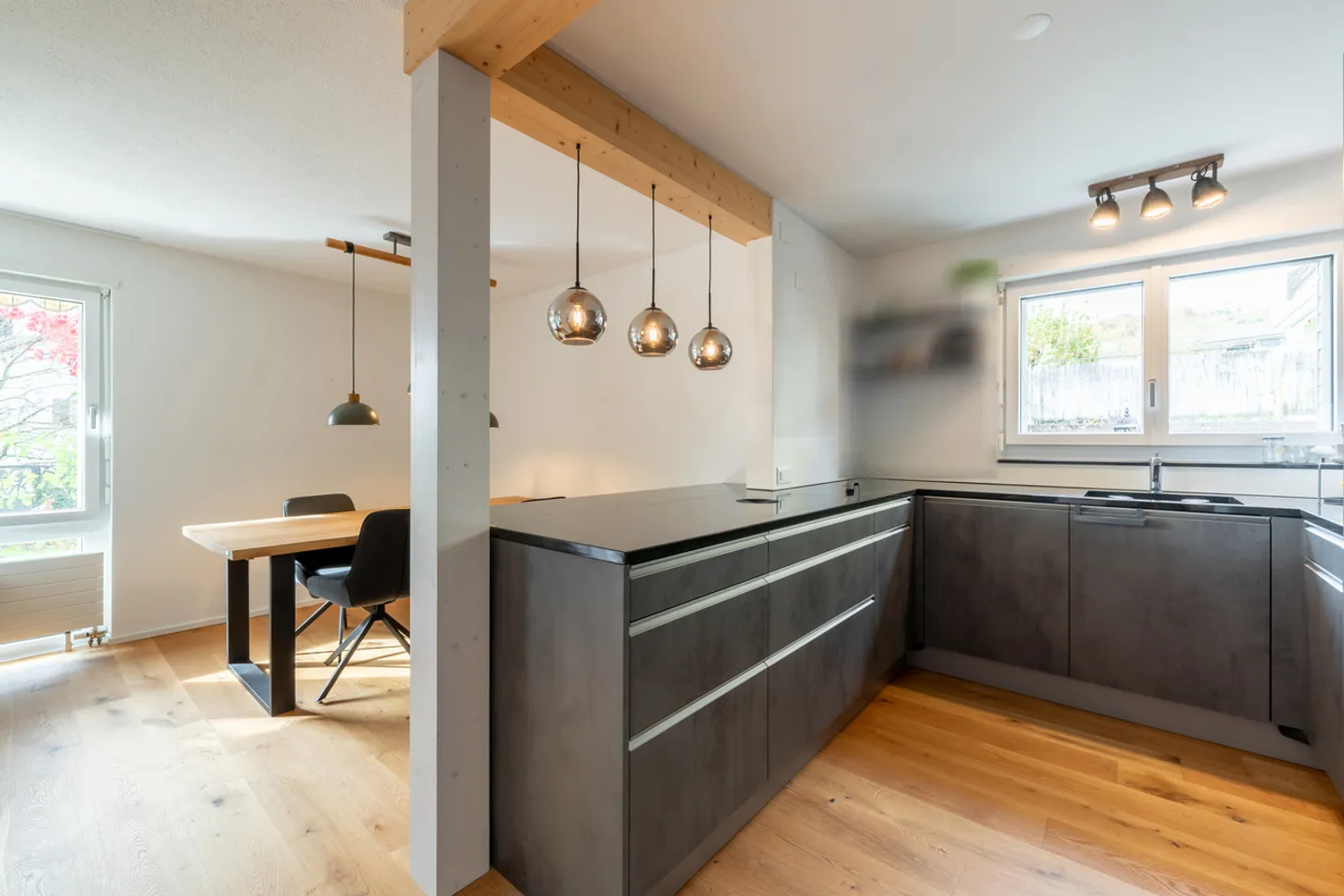 Wonderful 4.5-room semi-detached house in Auenstein AG - Photo 3 of 11