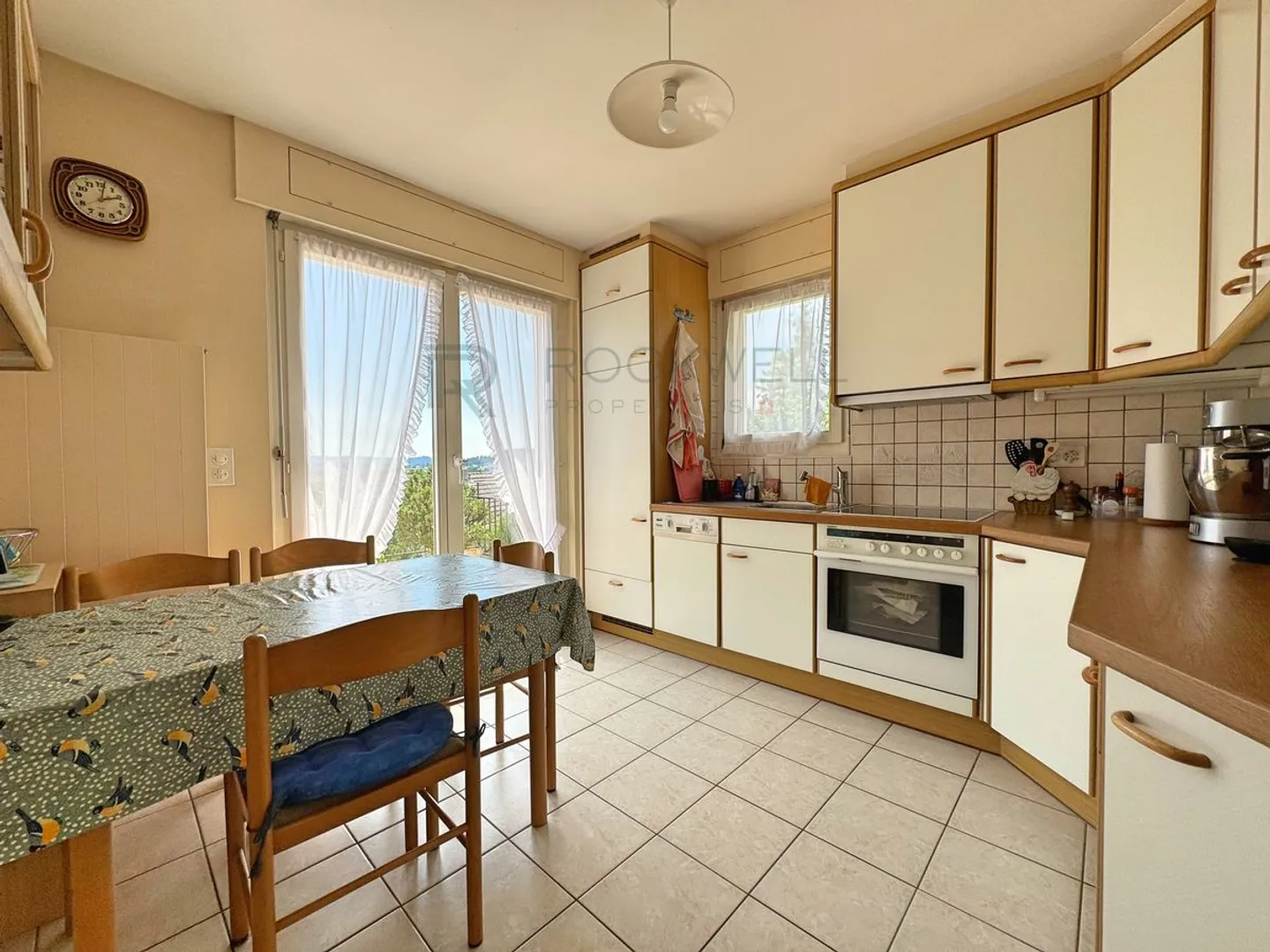 Casa unifamiliare con vista a 180 gradi - Foto 4 di 12