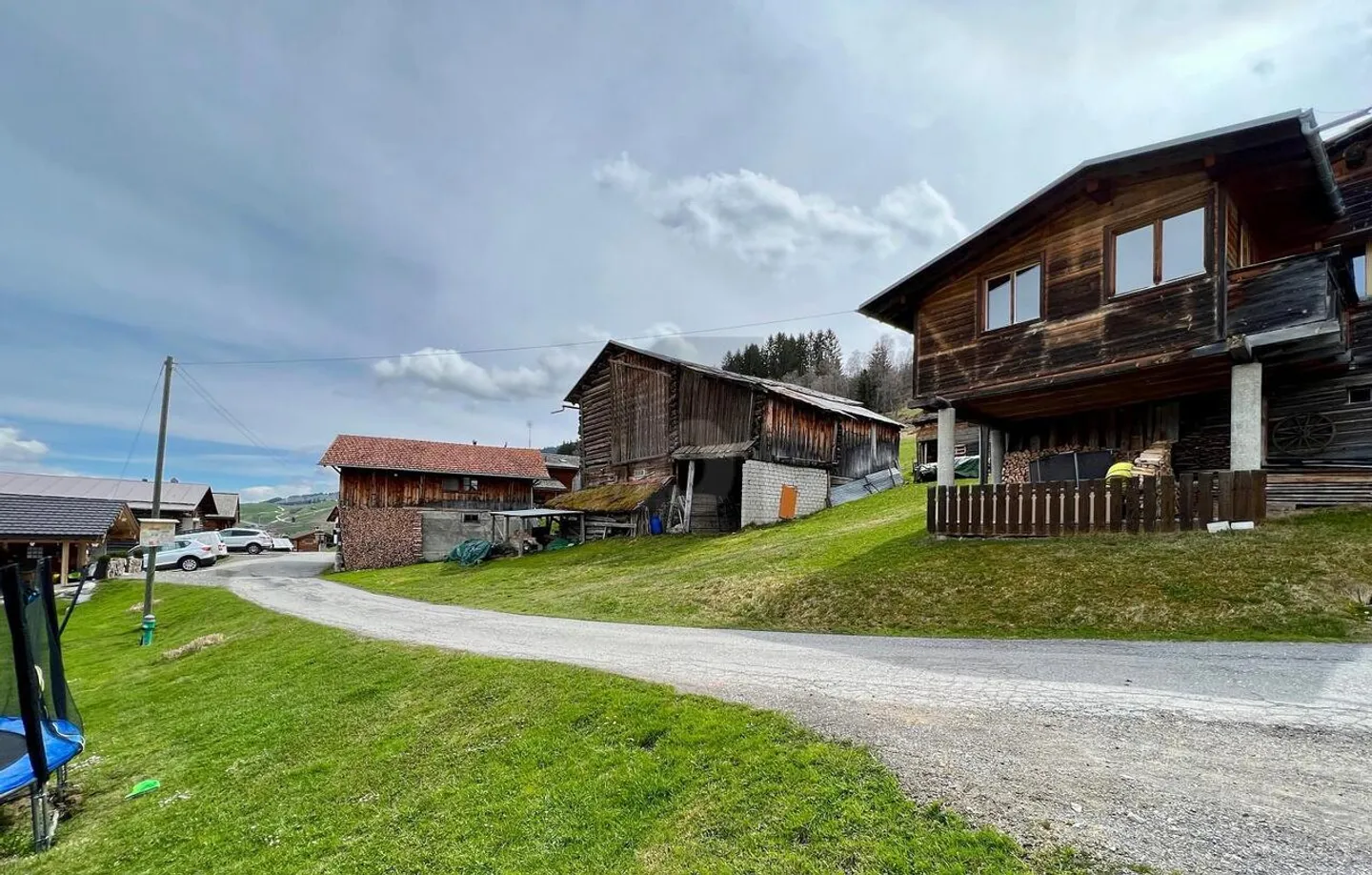 EINMALIGE WEITSICHT AN RUHIGER LAGE - Foto 2 von 3