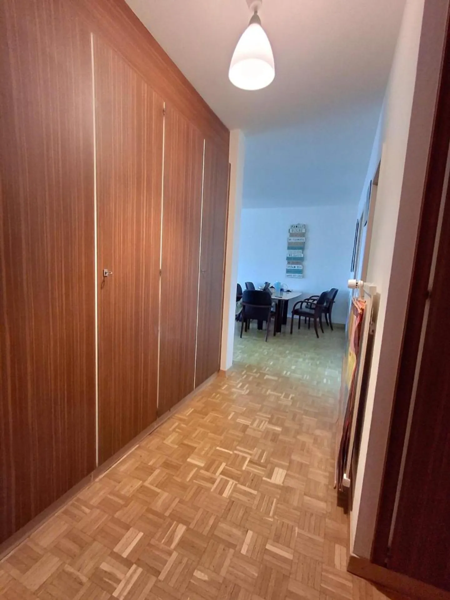 Bright 4.5 Room Apartment - Photo 3 of 7