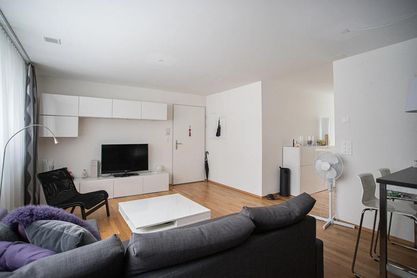 Stylish and Central - Photo 3 of 6