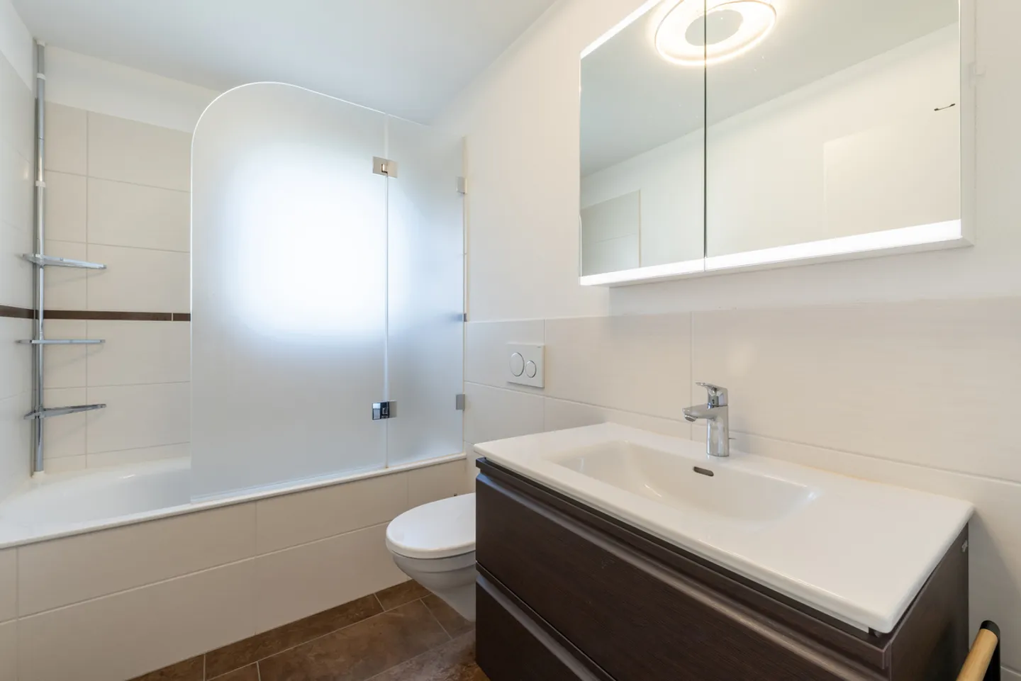 Wonderful 4.5-room semi-detached house in Auenstein AG - Photo 9 of 11