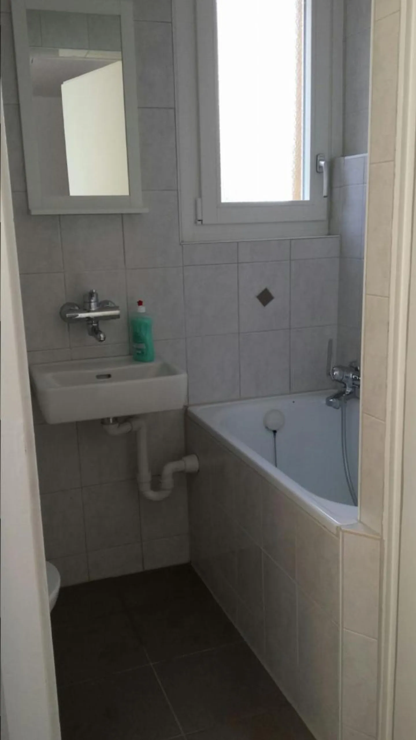 Bien locatif avec 8 appartements entièrement loués à Saint-Imier (BE) - Photo 9 sur 13