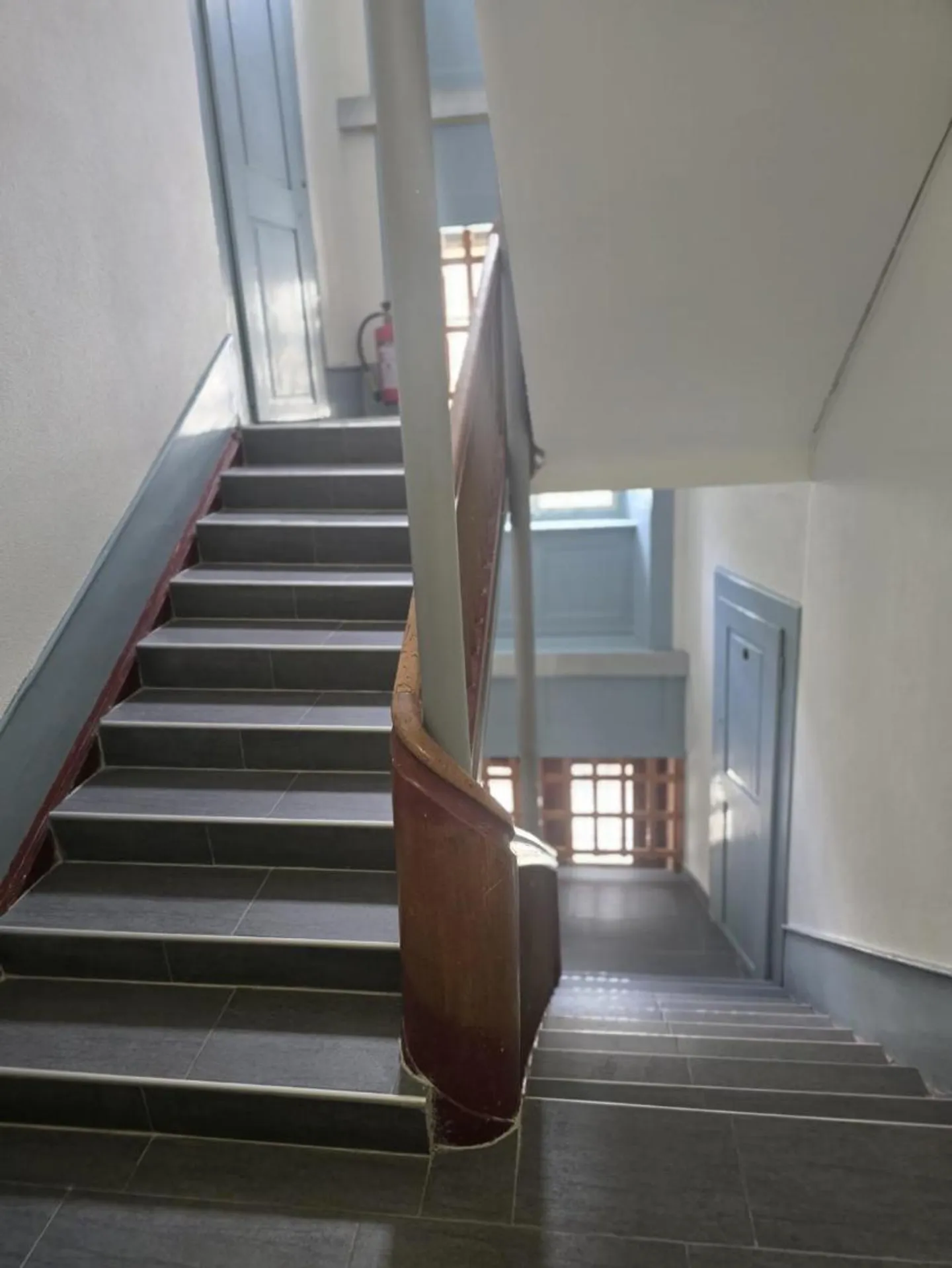 Bien locatif avec 8 appartements entièrement loués à Saint-Imier (BE) - Photo 13 sur 13
