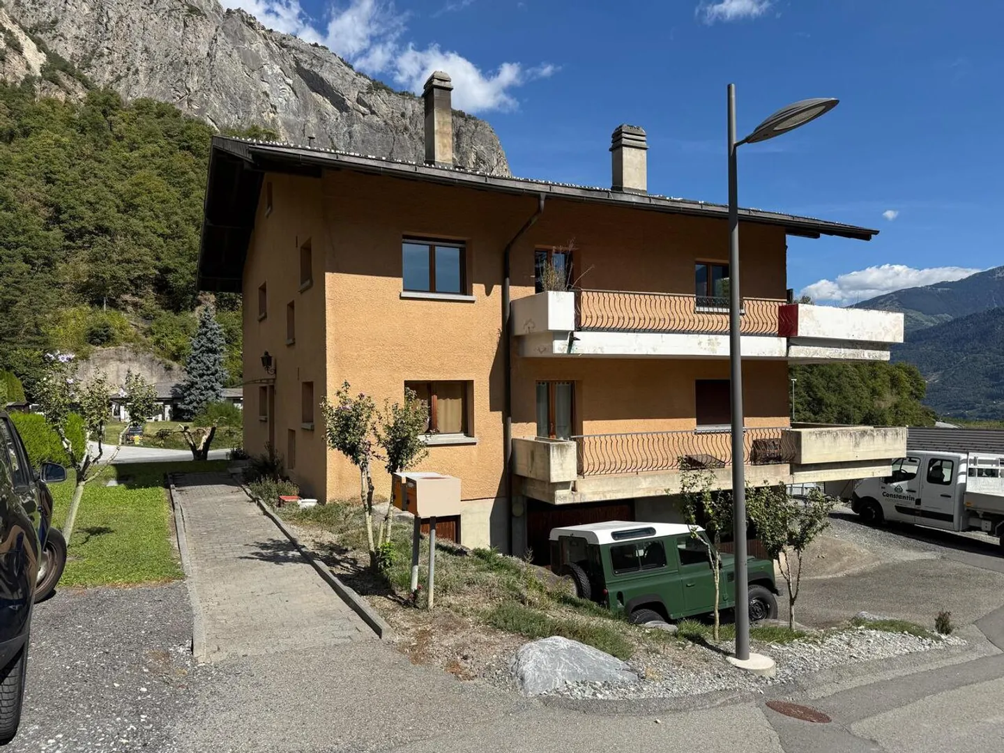 Appartement Charmant avec Vue Alpine - Photo 3 sur 30