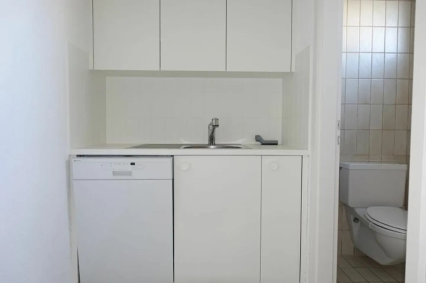 Espace de pratique ou de bureau au rez-de-chaussée - Photo 15 sur 20