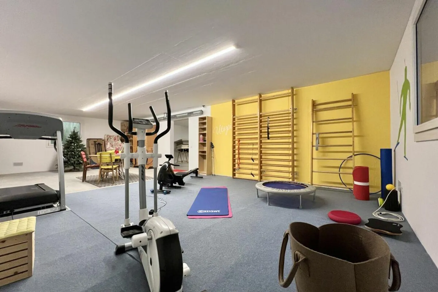 Villa in posizione soleggiata tutto l'anno con casa per gli ospiti separata e bellissima proprietà - in ottime condizioni! - Foto 13 di 30