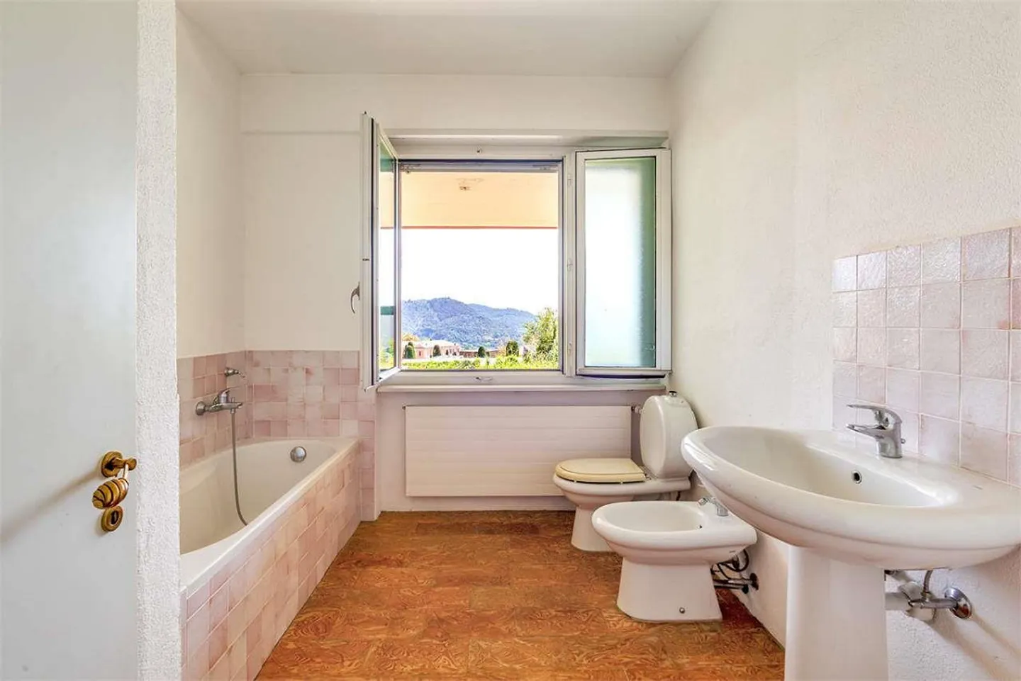 Villa with large garden and spacious pool - Coldrerio - Photo 8 of 13