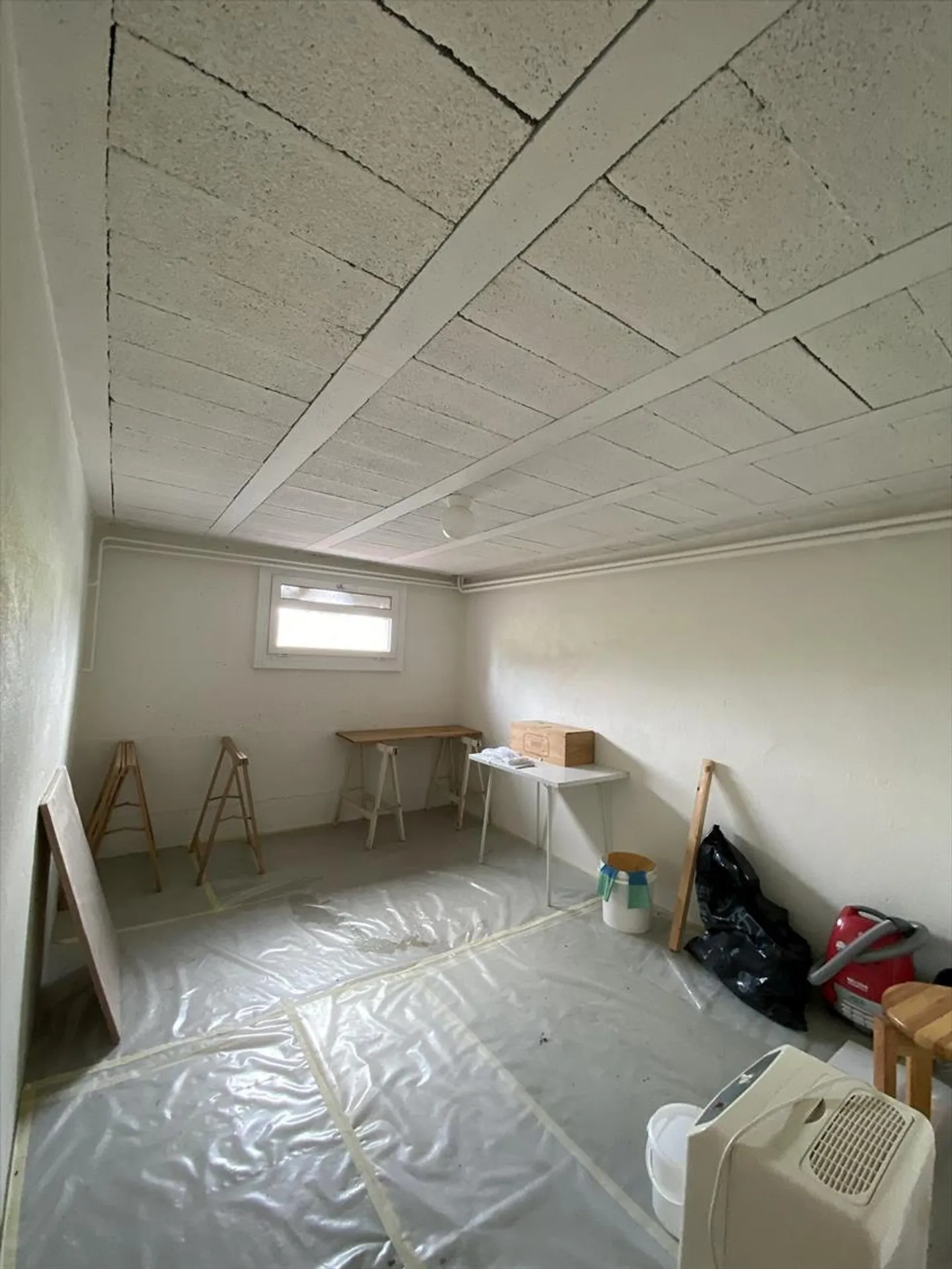 04096 - Local - PASSAGE QUERRO 11 - LE MOURET - Photo 1 of 2