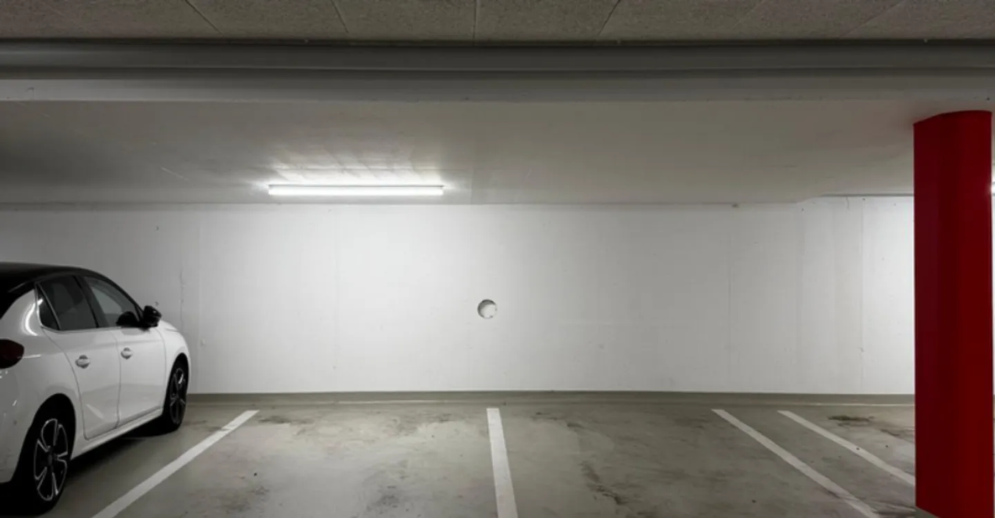 Place de parking souterrain près de la gare de Sargans ! - Photo 2 sur 2