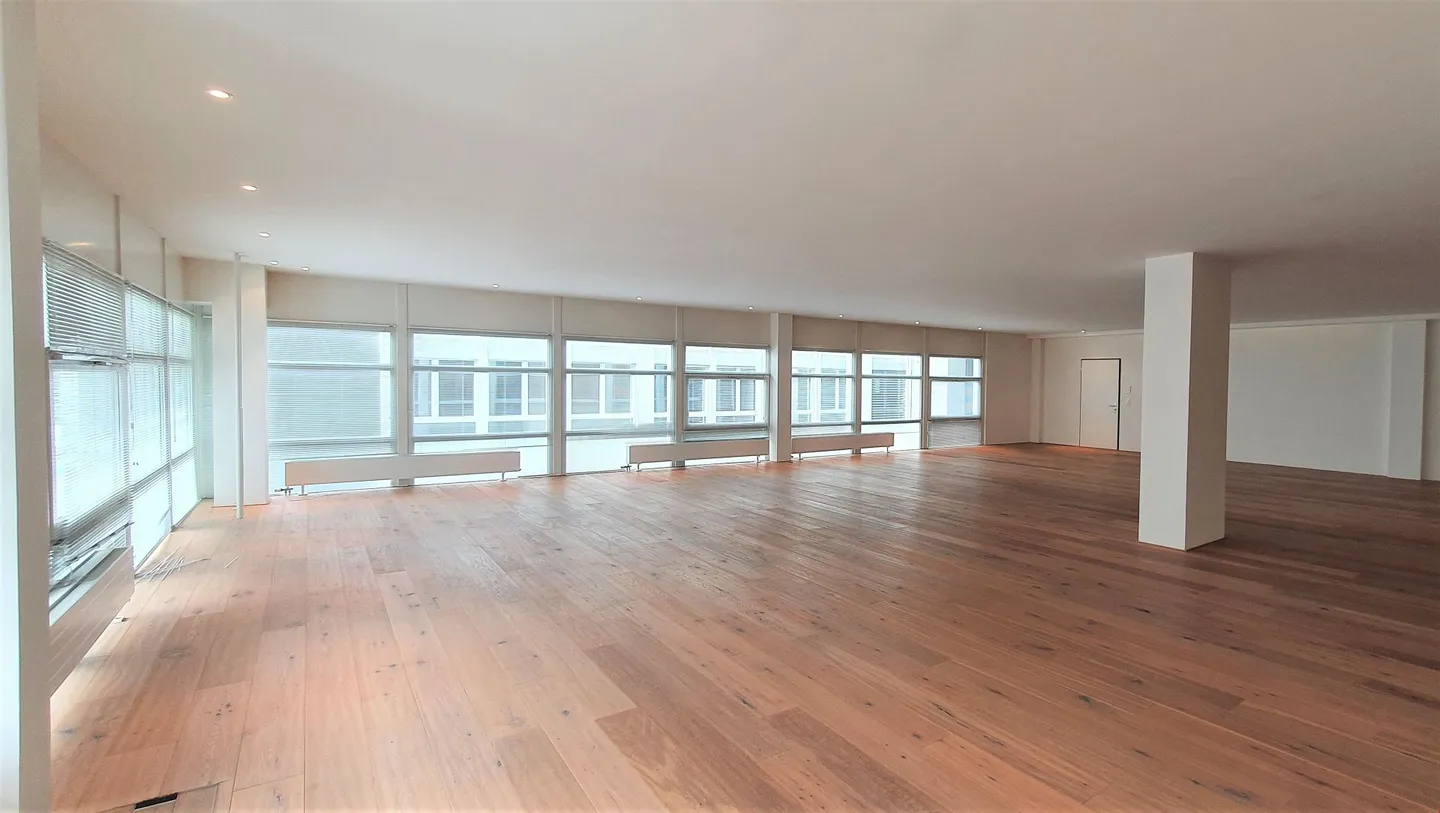 Commercial for rent, Chaltenbodenstrasse 6, in Feusisberg, Switzerland - Foto 1 von 5