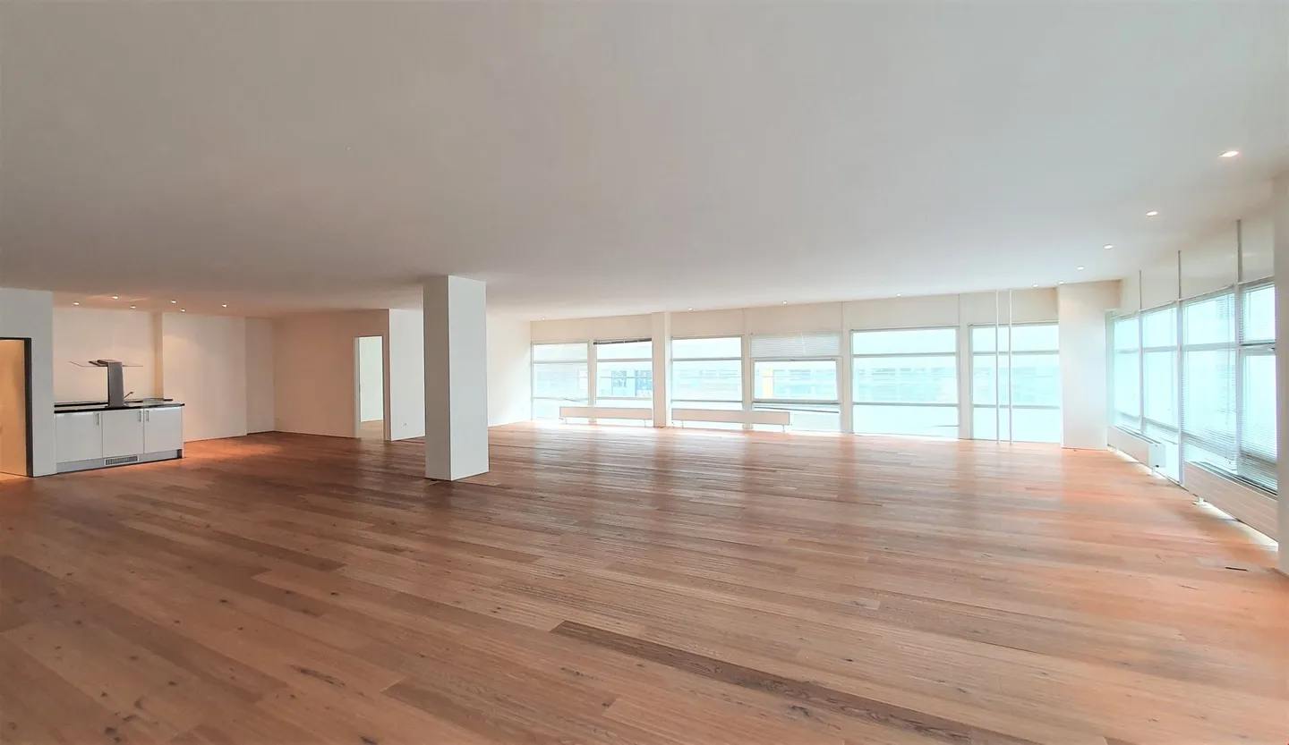 Commercial for rent, Chaltenbodenstrasse 6, in Feusisberg, Switzerland - Foto 2 von 5