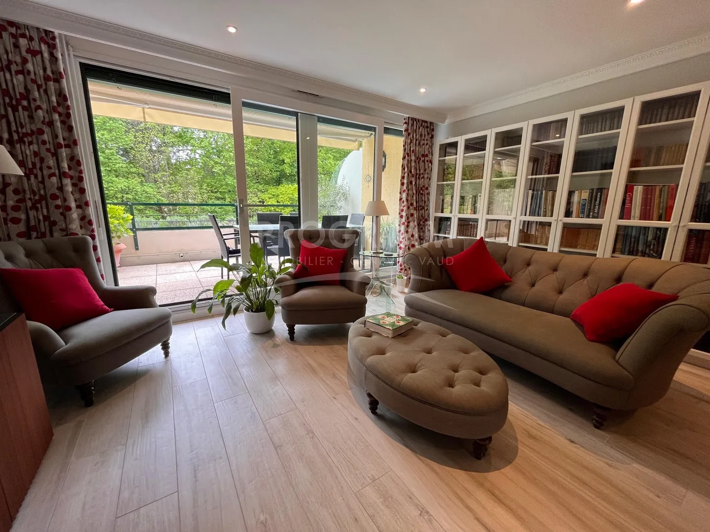 Exclusivity - 5-room crossing apartment - 3 bedrooms - 2 parking spaces - Photo 4 of 6