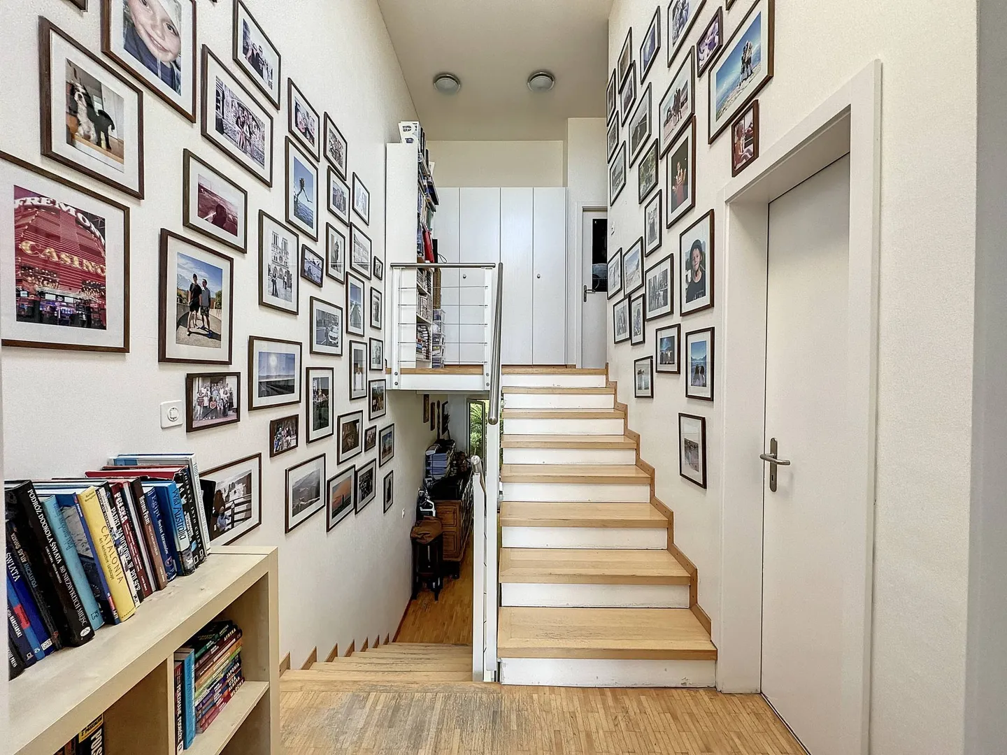 Duplex villa with 5.5 rooms and panoramic views of the lake and the Alps! - Photo 5 of 13