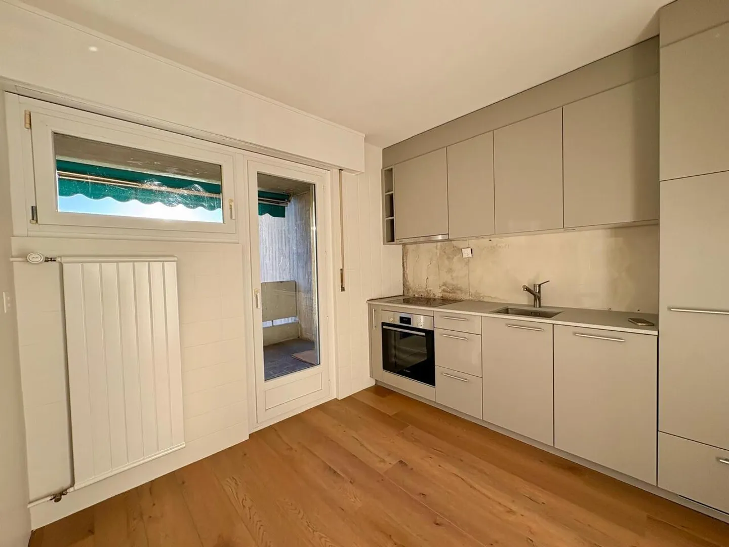 Appartamento molto grande 3.5p completamente ristrutturato - Foto 2 di 14