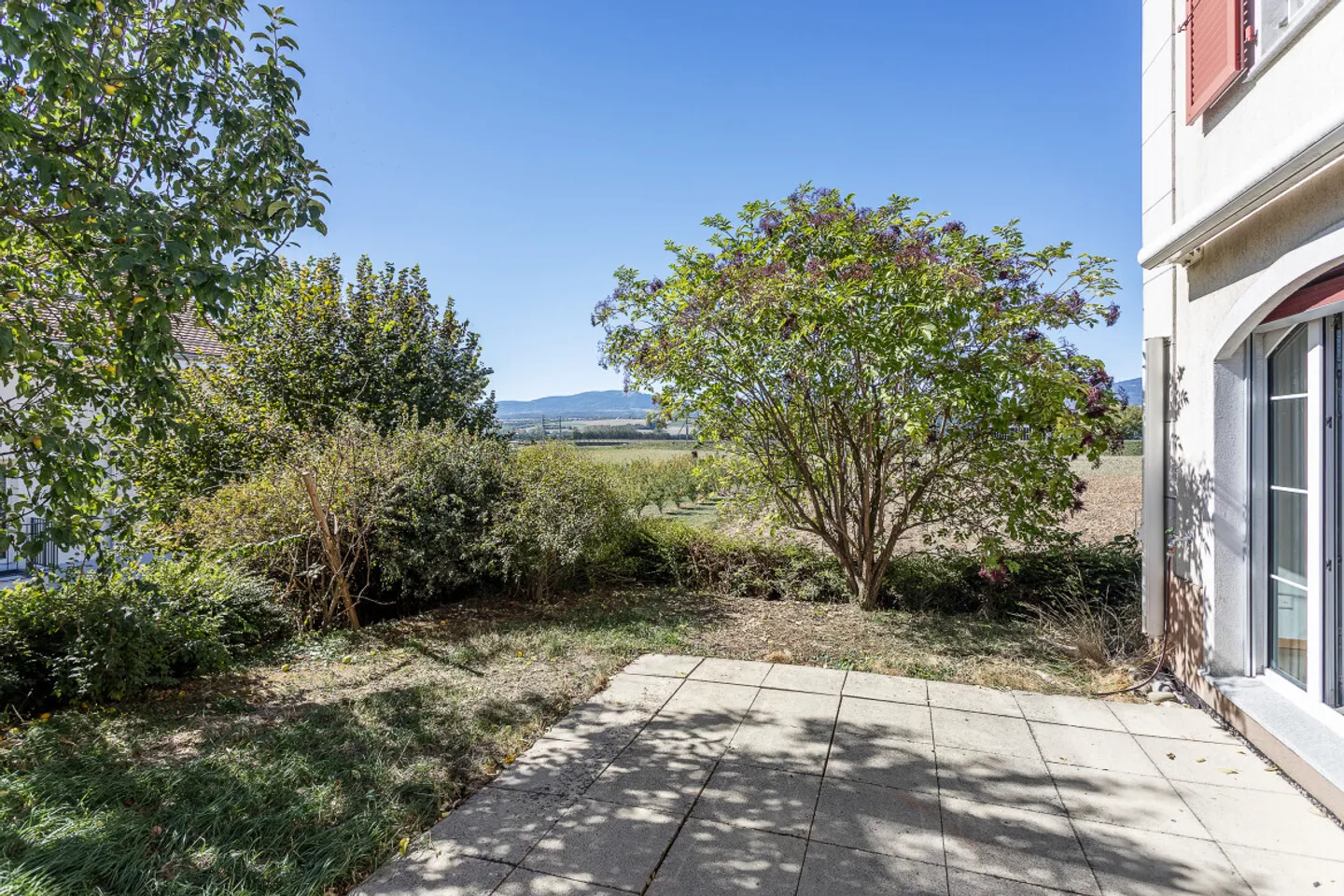 VILLA 5.5 ROOMS IN CHAVORNAY AVAILABLE IMMEDIATELY! - Photo 12 of 13