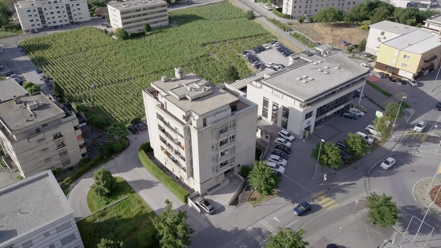 Appartamento molto grande 3.5p completamente ristrutturato - Foto 1 di 14