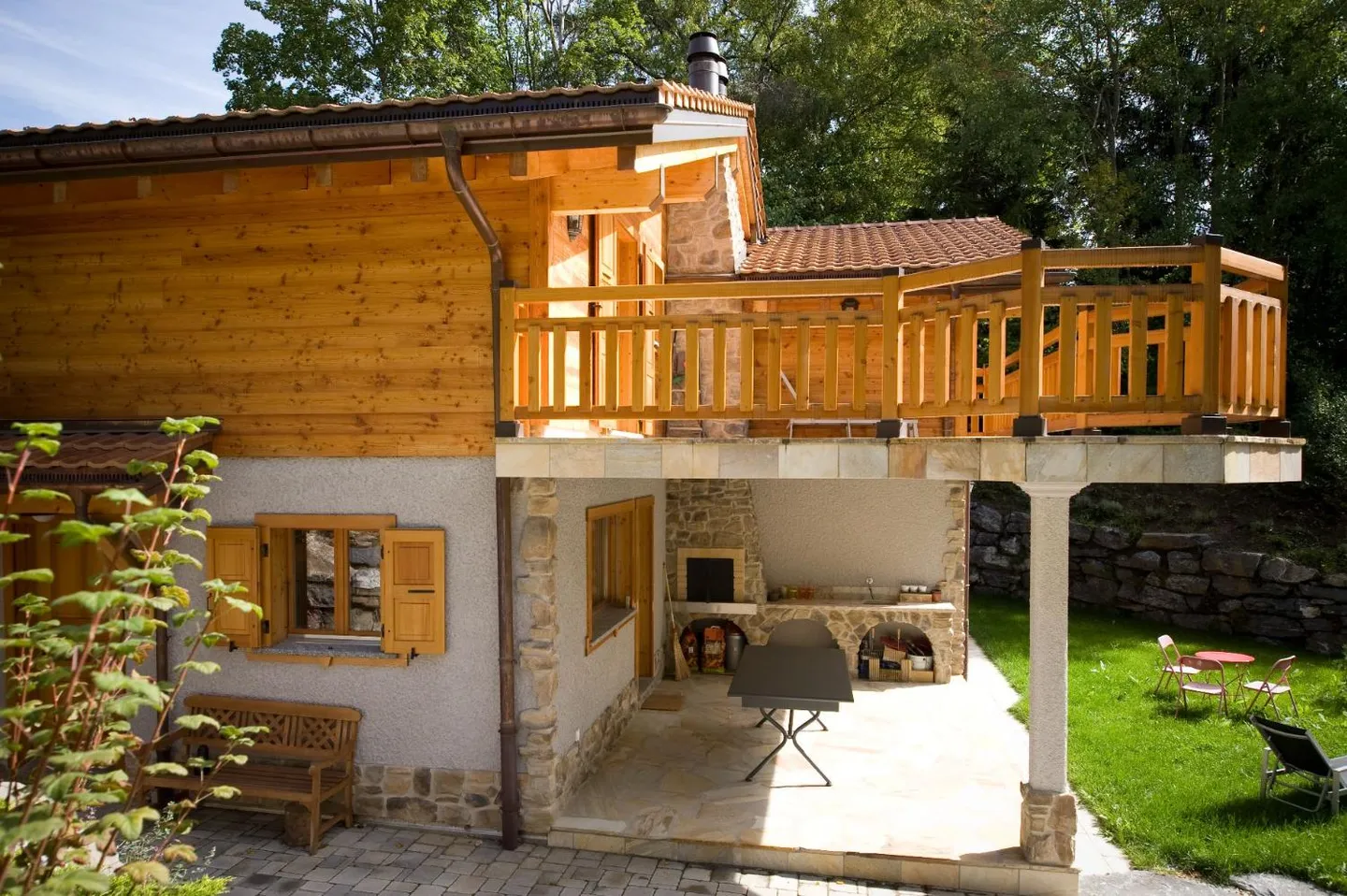Charming Chalet in Ovronnaz - Photo 3 of 13
