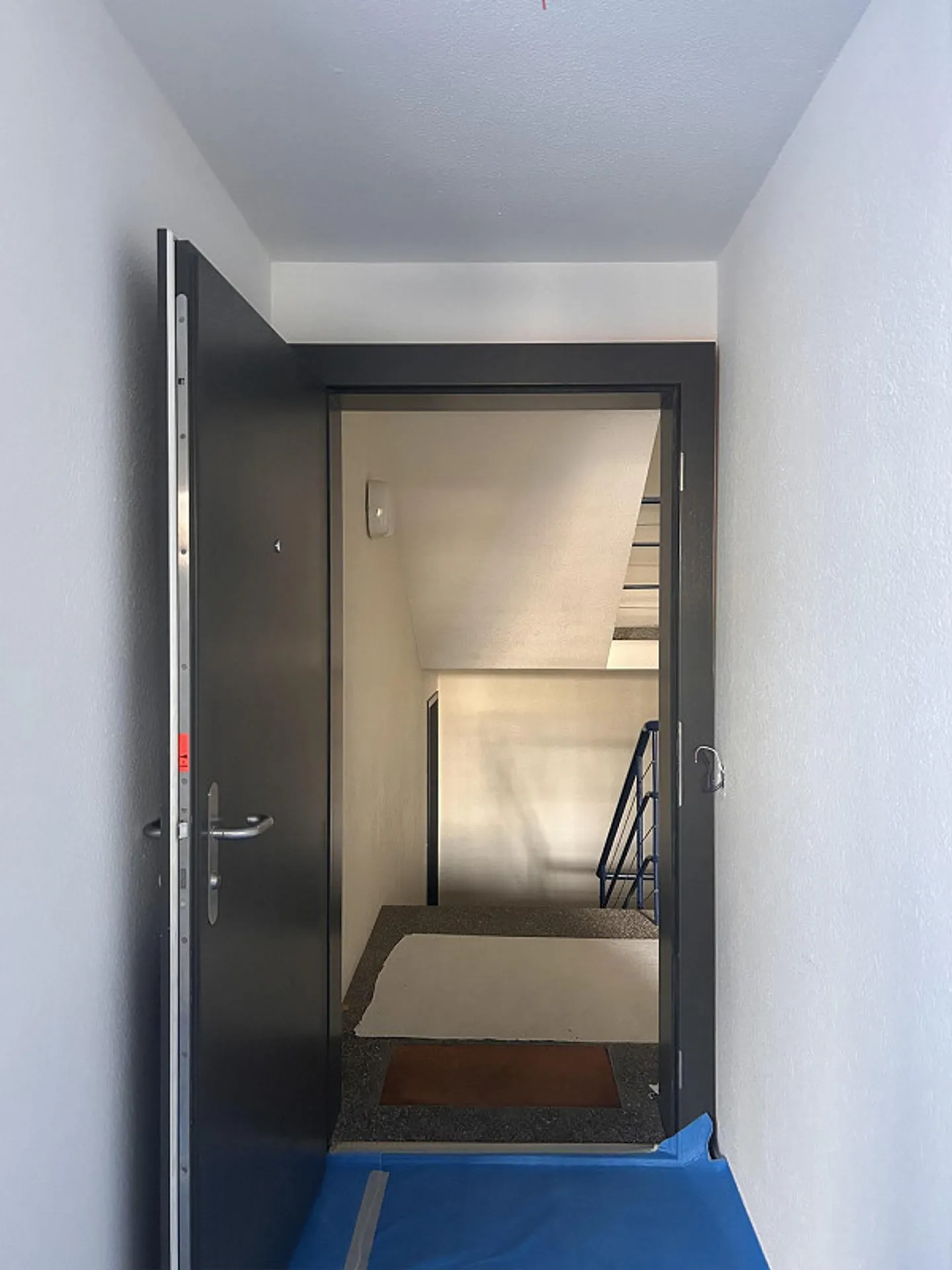 Modern Living in Nature: First Occupancy After Renovation - Photo 10 of 14