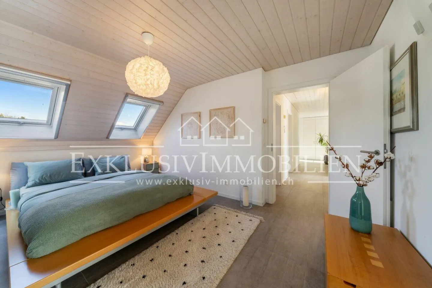 Spacious Living in Prime Location - Photo 4 of 6