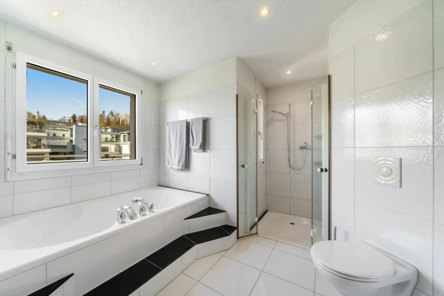 Spacious Living in Prime Location - Photo 5 of 6