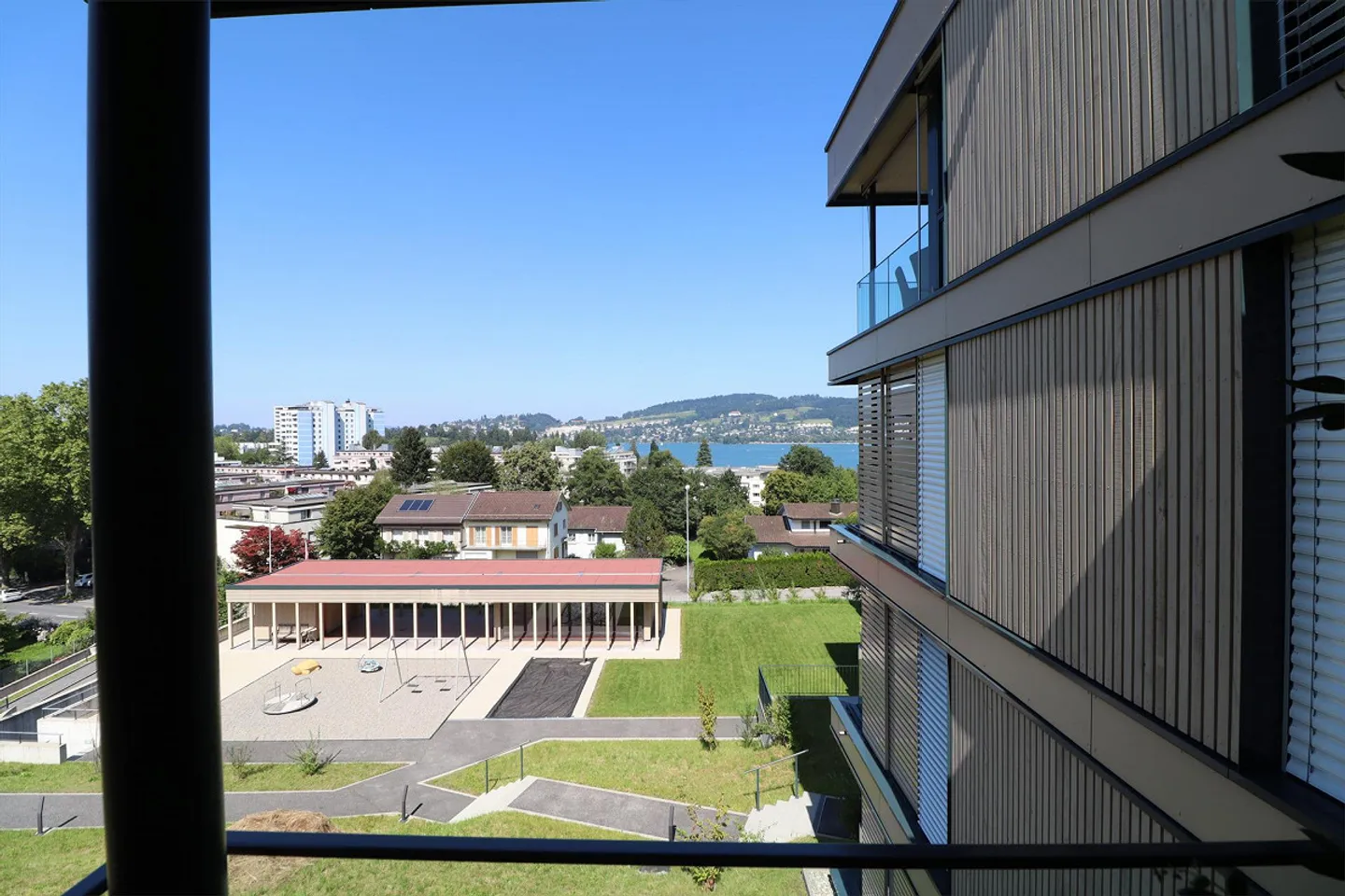 Beautiful 3.5-room apartment with a view of Lake Lucerne - Photo 2 of 10